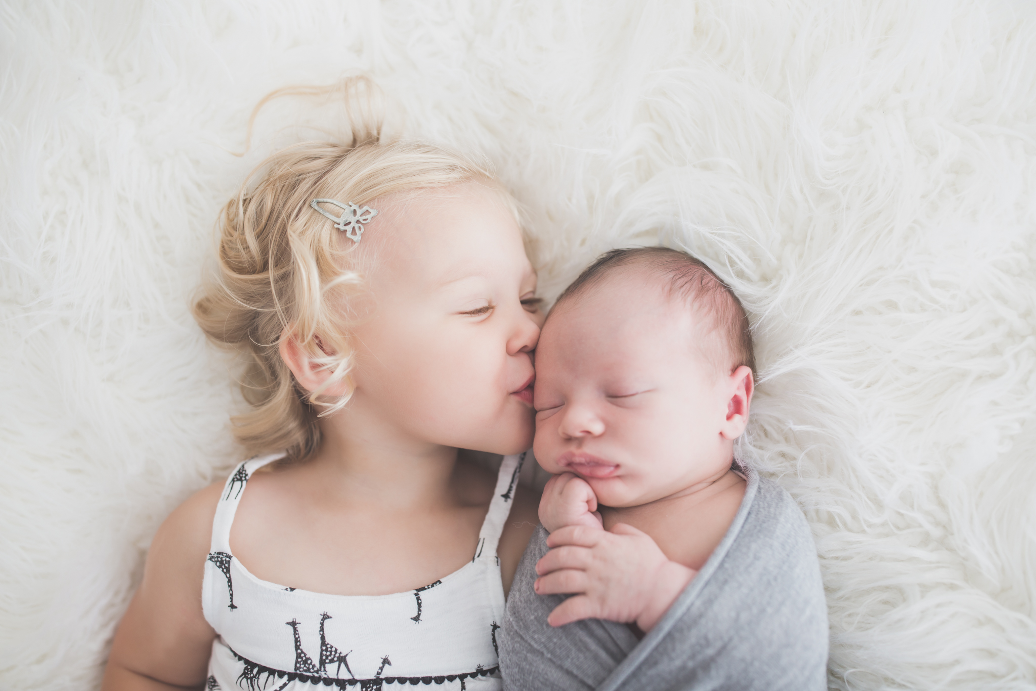 Sibling photos Newborn session photographer lifestyle studio - Cara Peterson Photography Rockford IL-4-2.jpg