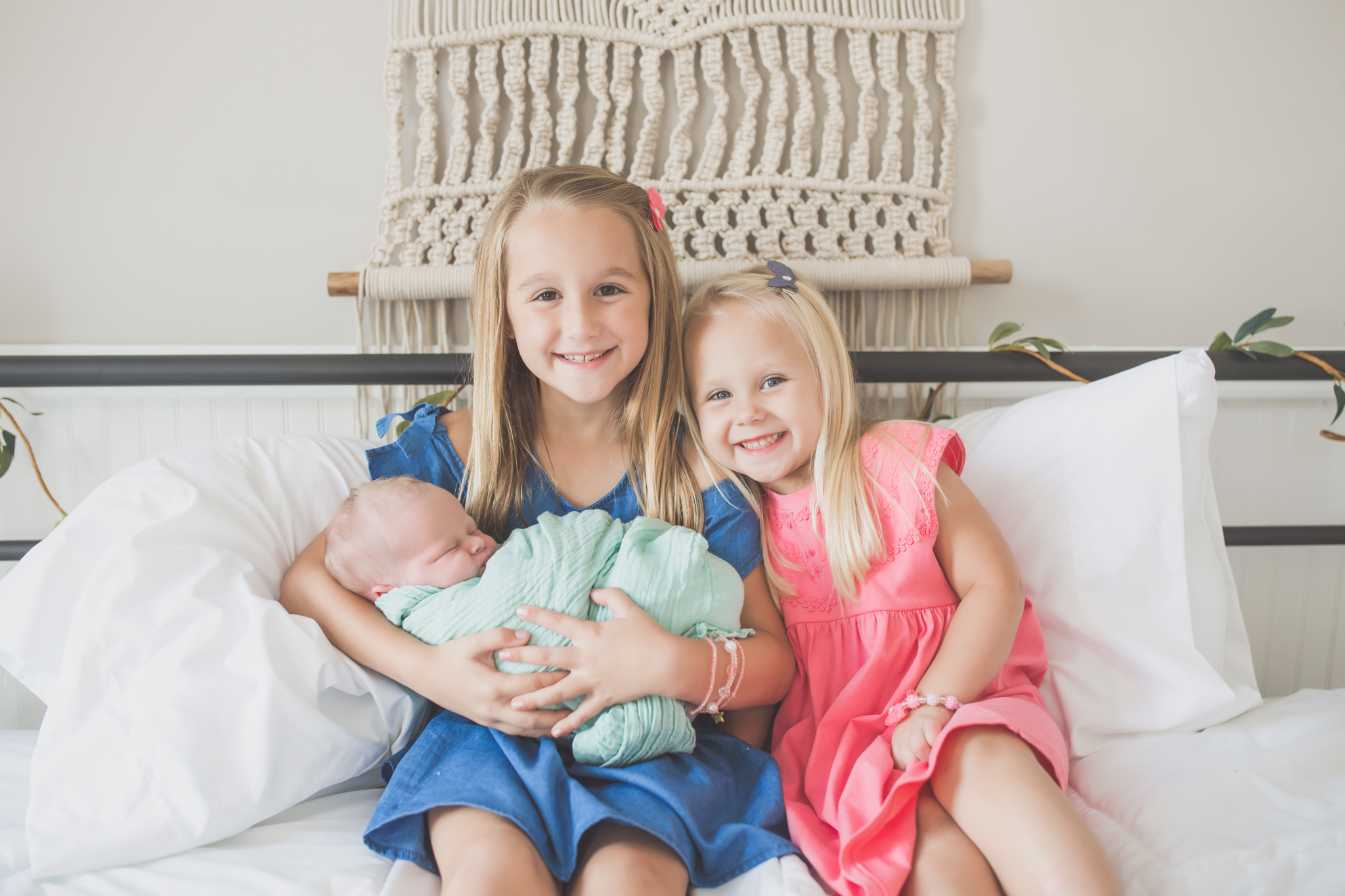Sibling photos Newborn session photographer lifestyle studio - Cara Peterson Photography Rockford IL-5-10.jpg