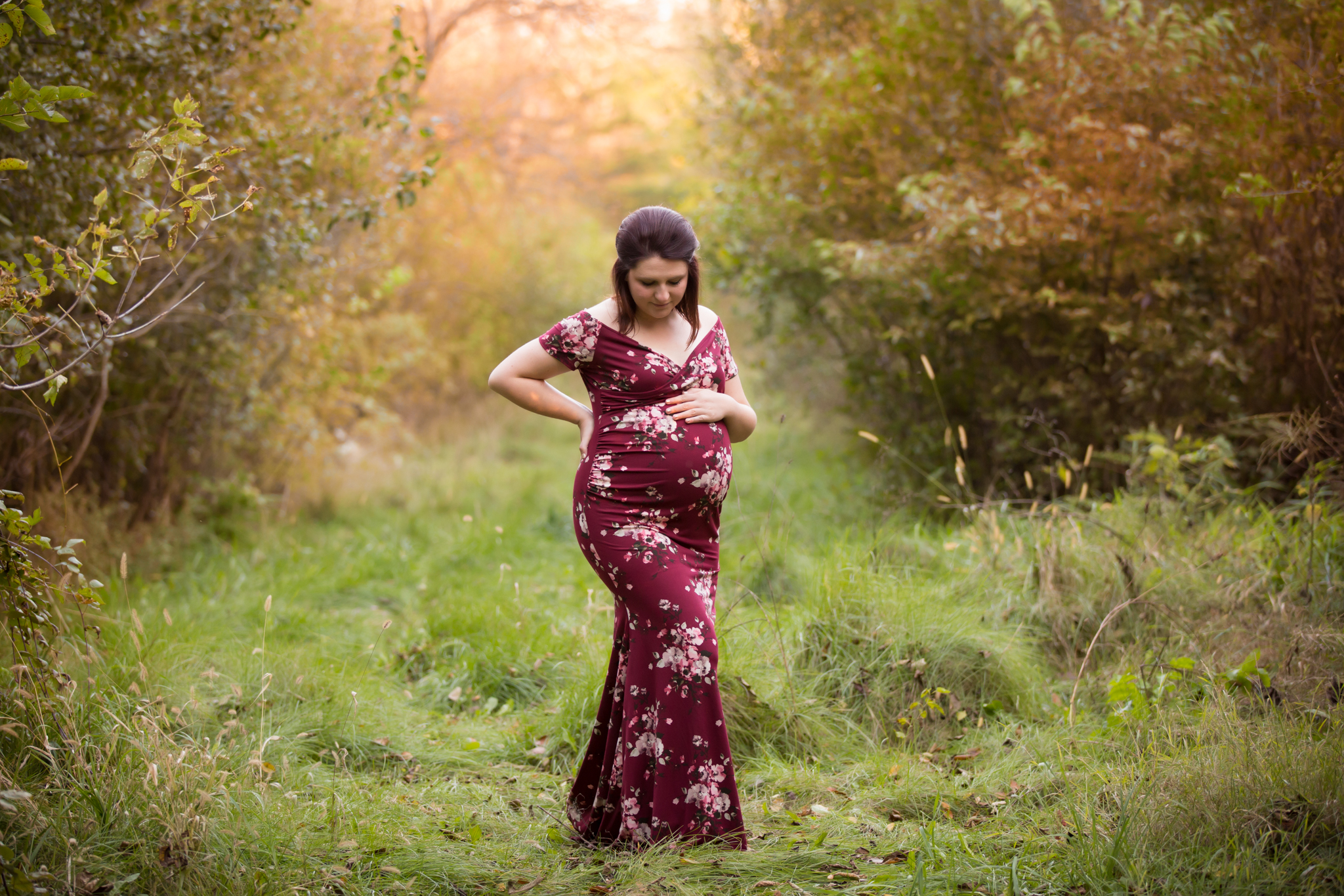 Family Fall Sessions wiht colorful leaves maternity, pet poses  - Cara Peterson Photography Rockford IL-11.jpg