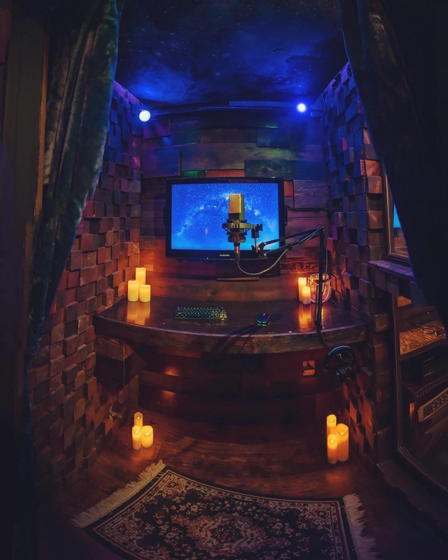 Studio B - ISO Booth