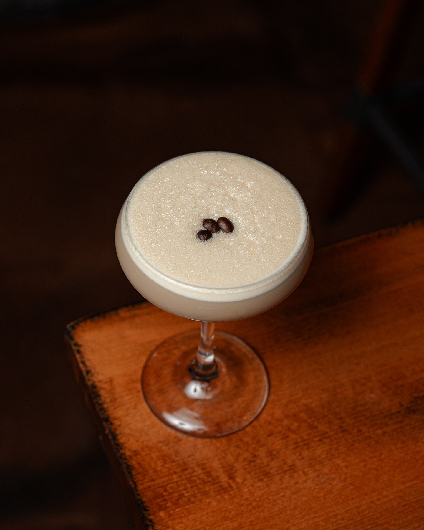 Martini o&rsquo;clock. 🍸
Friday nights at The Boathouse!✨

#Martinis #weekendvibes