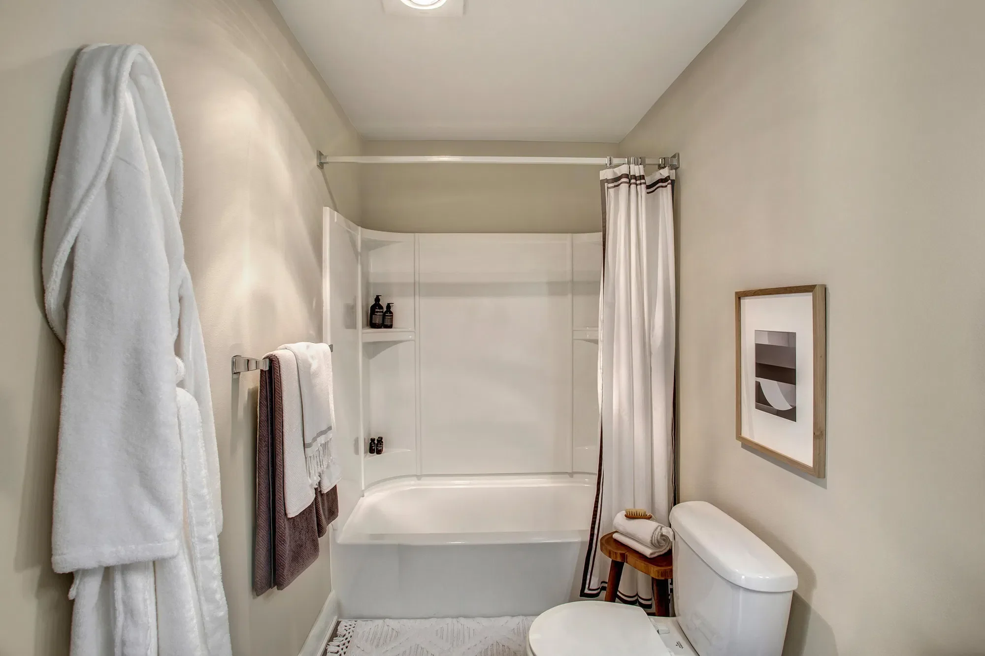 310 Bathroom 2.webp