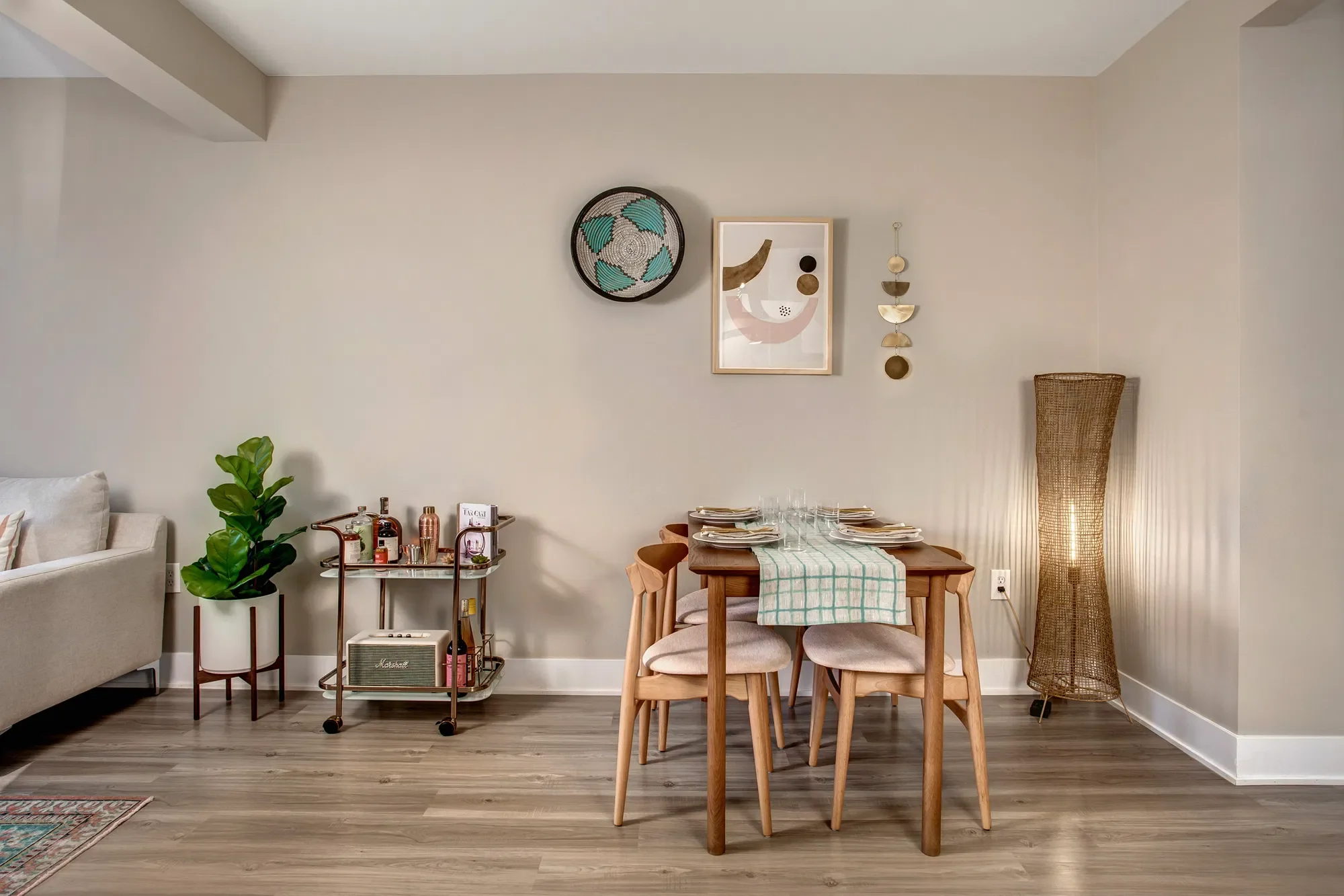 310 Dining 2.webp