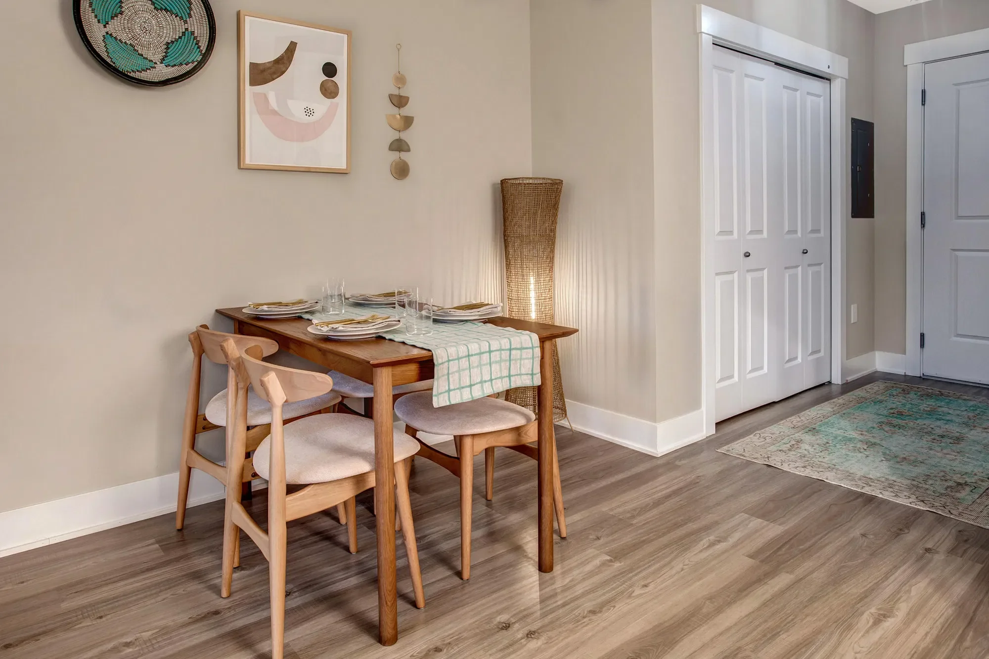 310 Dining Entry.webp