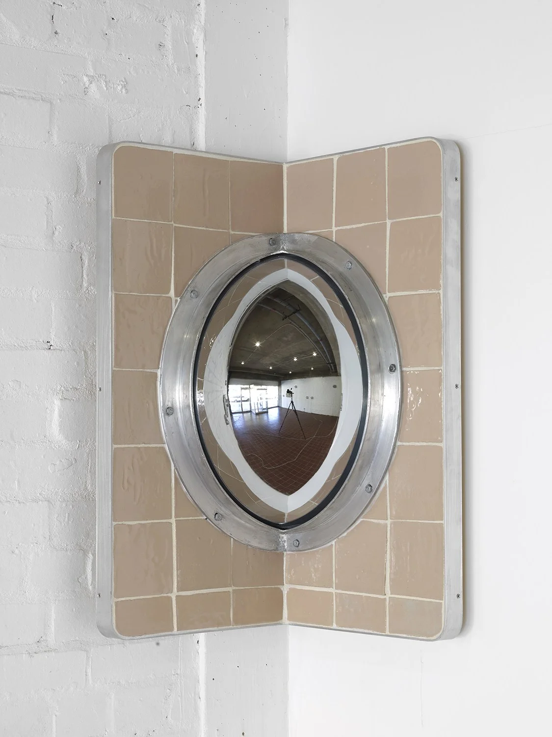 Liz Craft, Subway Creature (Nude) , 2018, Ceramic, aluminum, mirror, 77.5 x 60 x 40 cm / 30.5 x 23.625 x 15.75 in