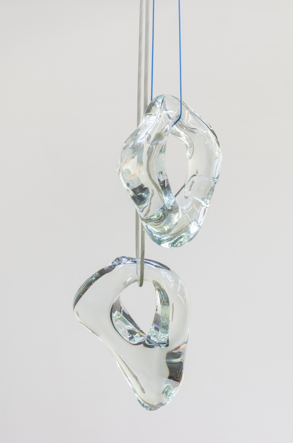  Kate Newby,  Hold onto me as we go , 2018, Glass, wire, Dimensions variable 