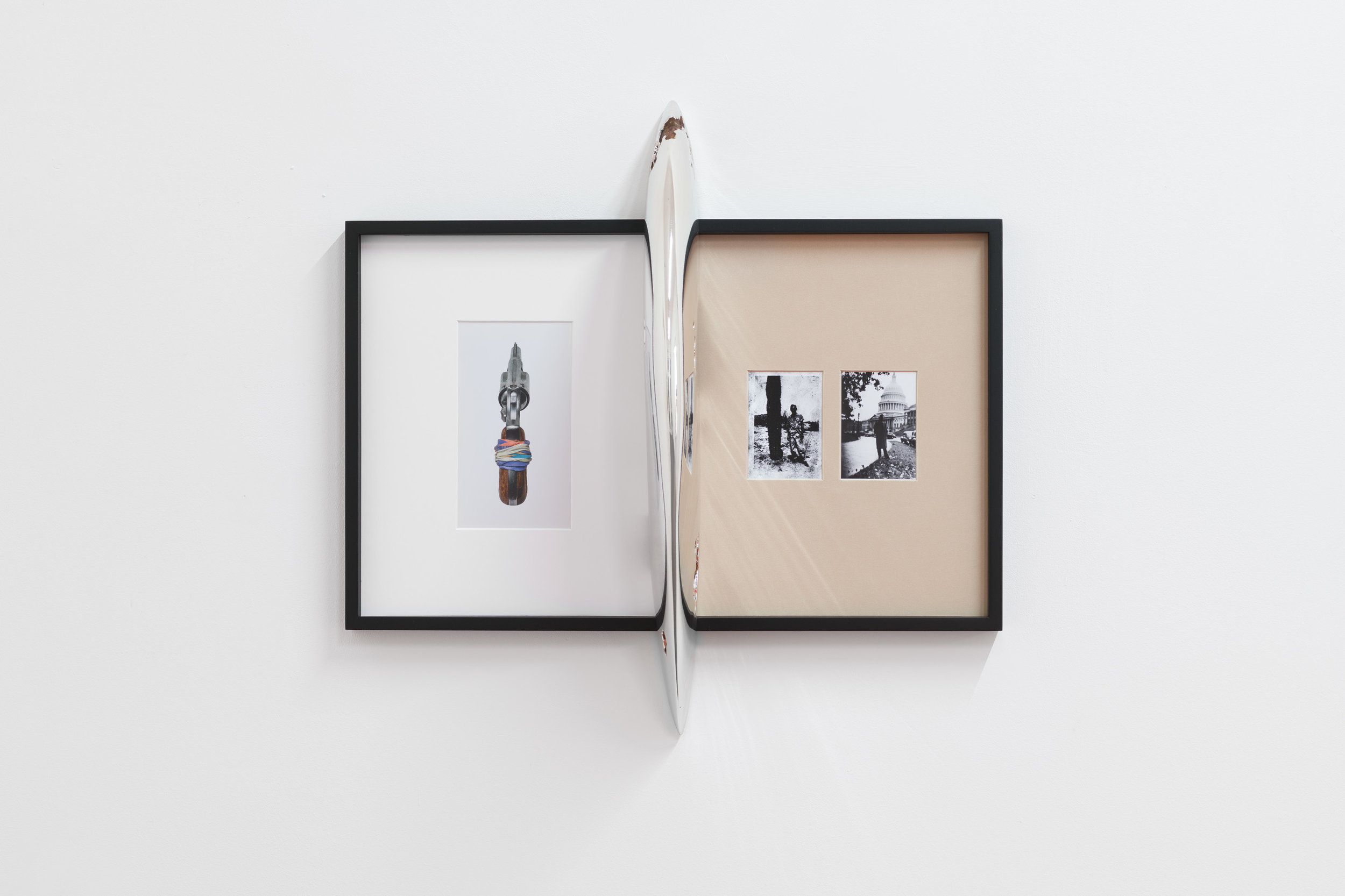  Alex Ito,  Possession I (passive aggressor),  2018, Chromed resin mounted on framed inkjet print, 60 x 61 x 20 cm 