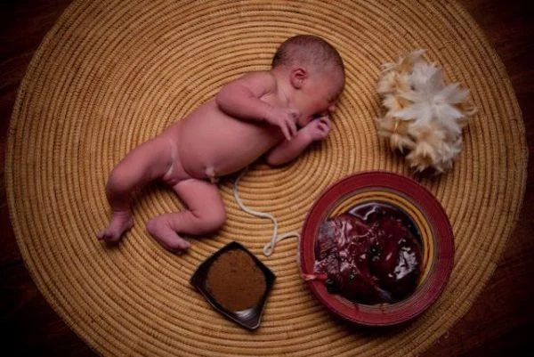 Can you Lotus Birth and Still Encapsulate the Placenta?
