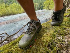 8 Best Hiking Shoes of 2023 (Tested & Reviewed)