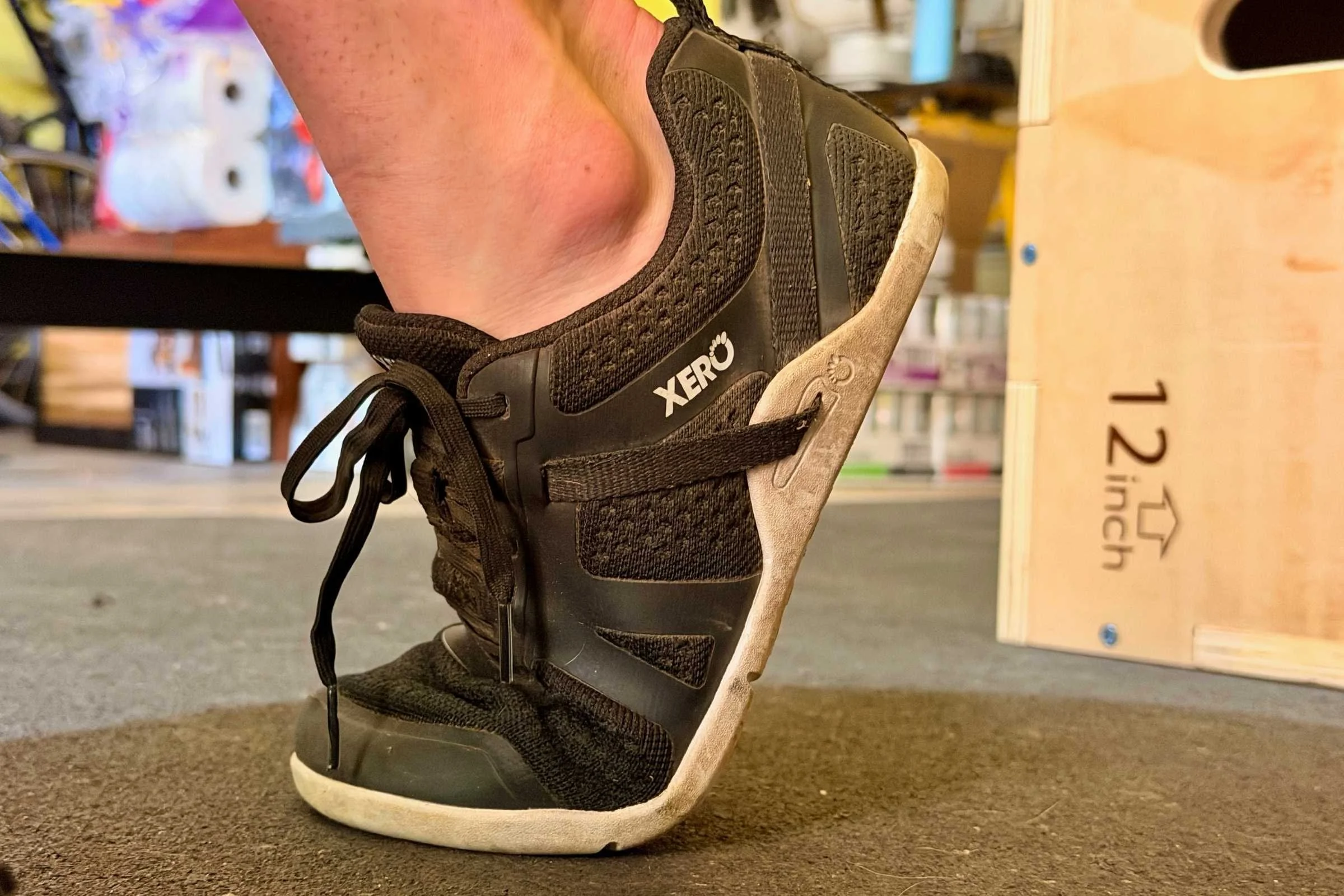 Standing on toes in teh XERO Prio Neo shoes