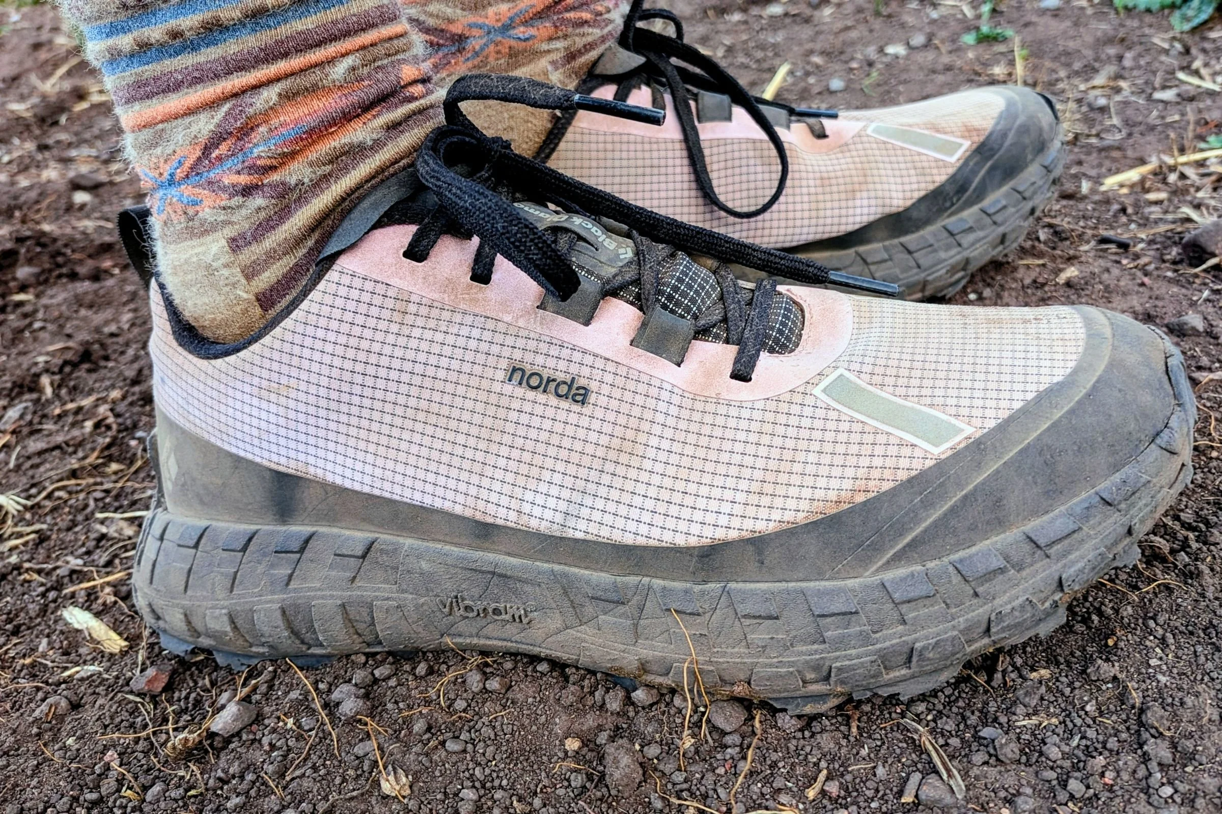 Man wearing Norda 000 Trail Running Shoes