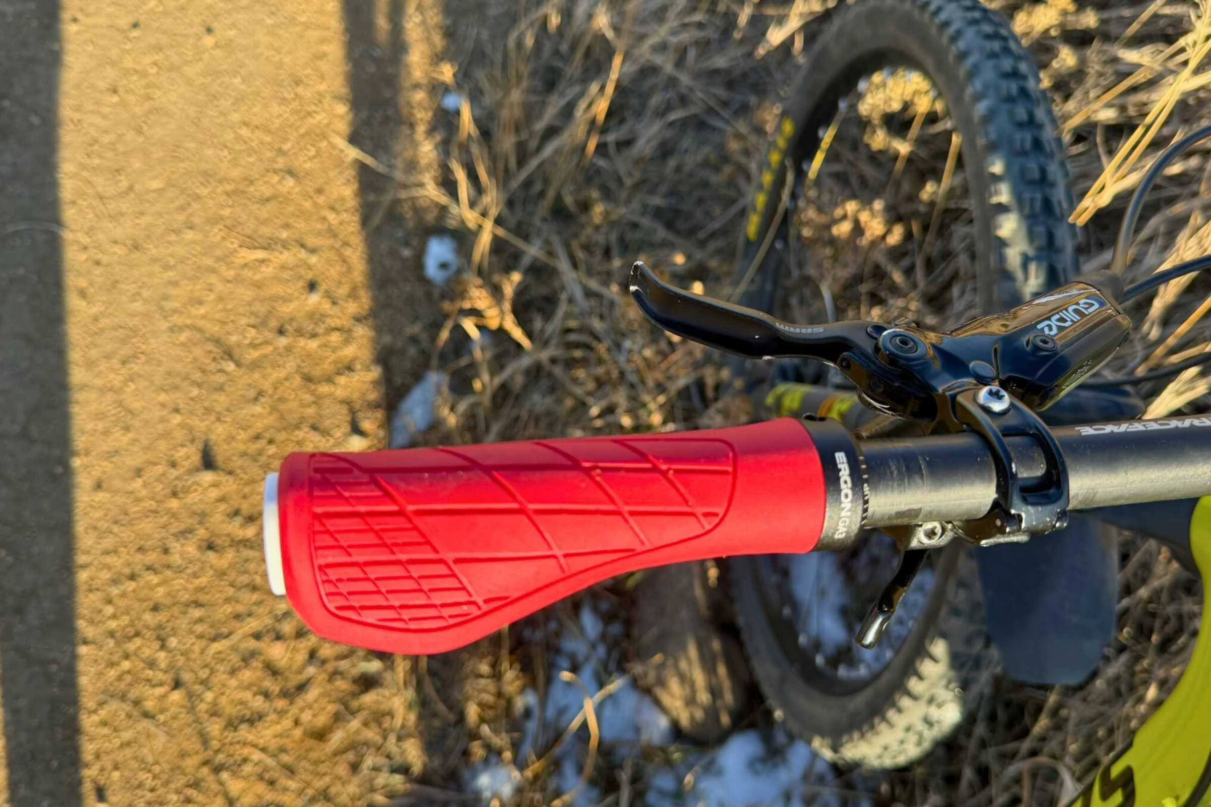 The Ergon GA3 in the field shows little texture on different grip areas, unlike other grips tested. Courtesy Chris Meehan
