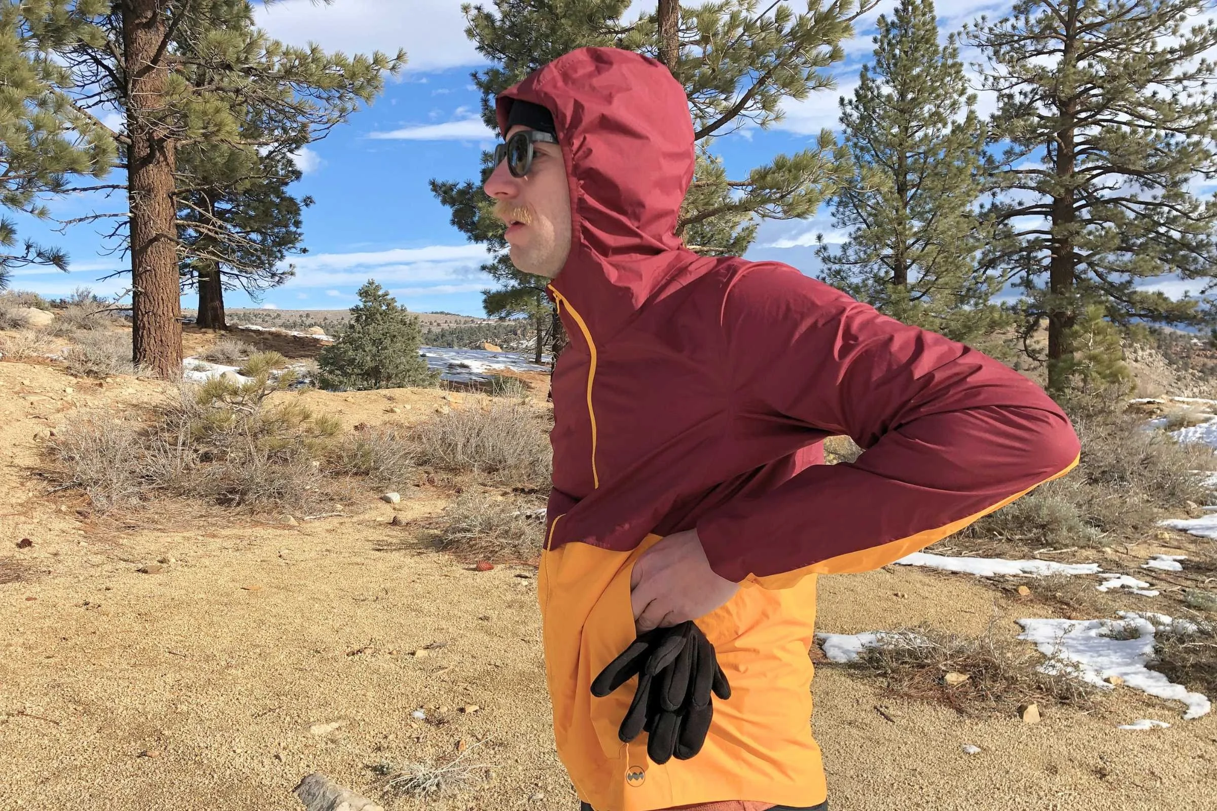 Some may prefer handwarmer pockets like zippered ones on the Janji Rainrunner. Good for your hands, and also your gloves. Photo by Sasha Hashemipour