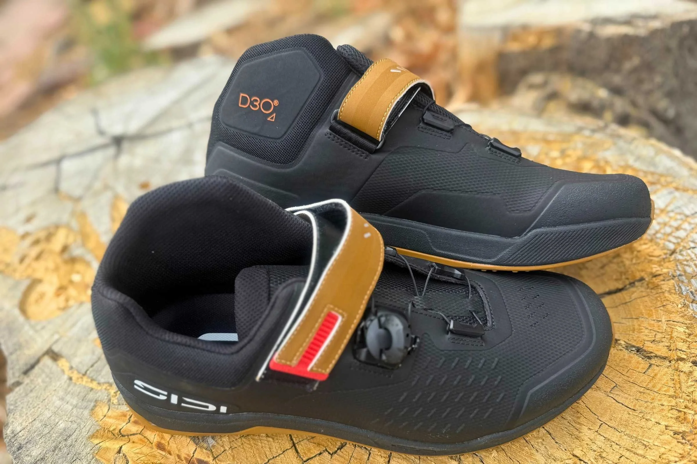 The SIDI Descentio flat pedal mountain bike shoe, featuring a D3O-padded inner ankle cuff designed to protect riders from crank or frame strikes.