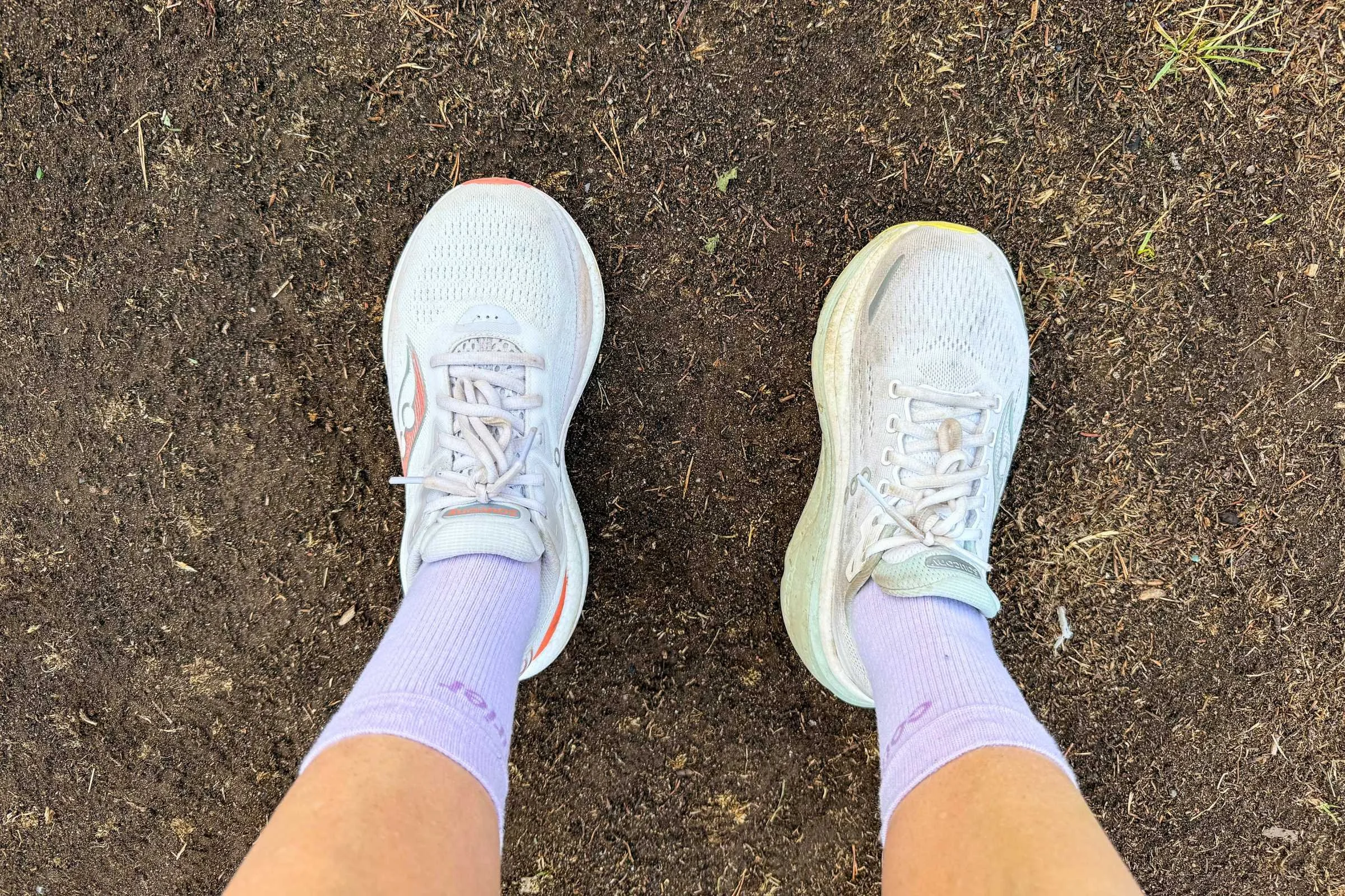 Saucony Triumph (left) vs. Saucony Hurricane (right).