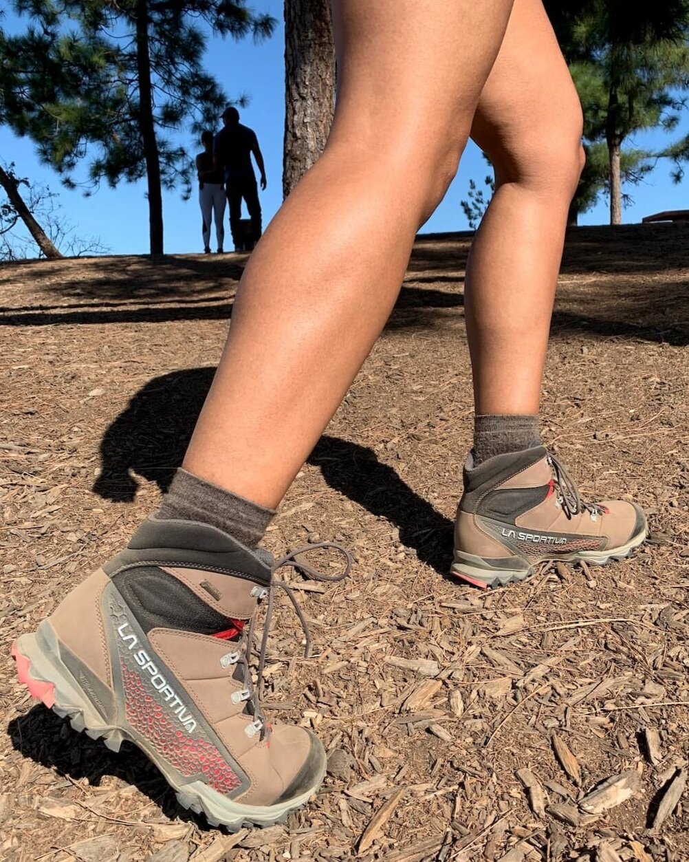 womens hiking boots for narrow feet