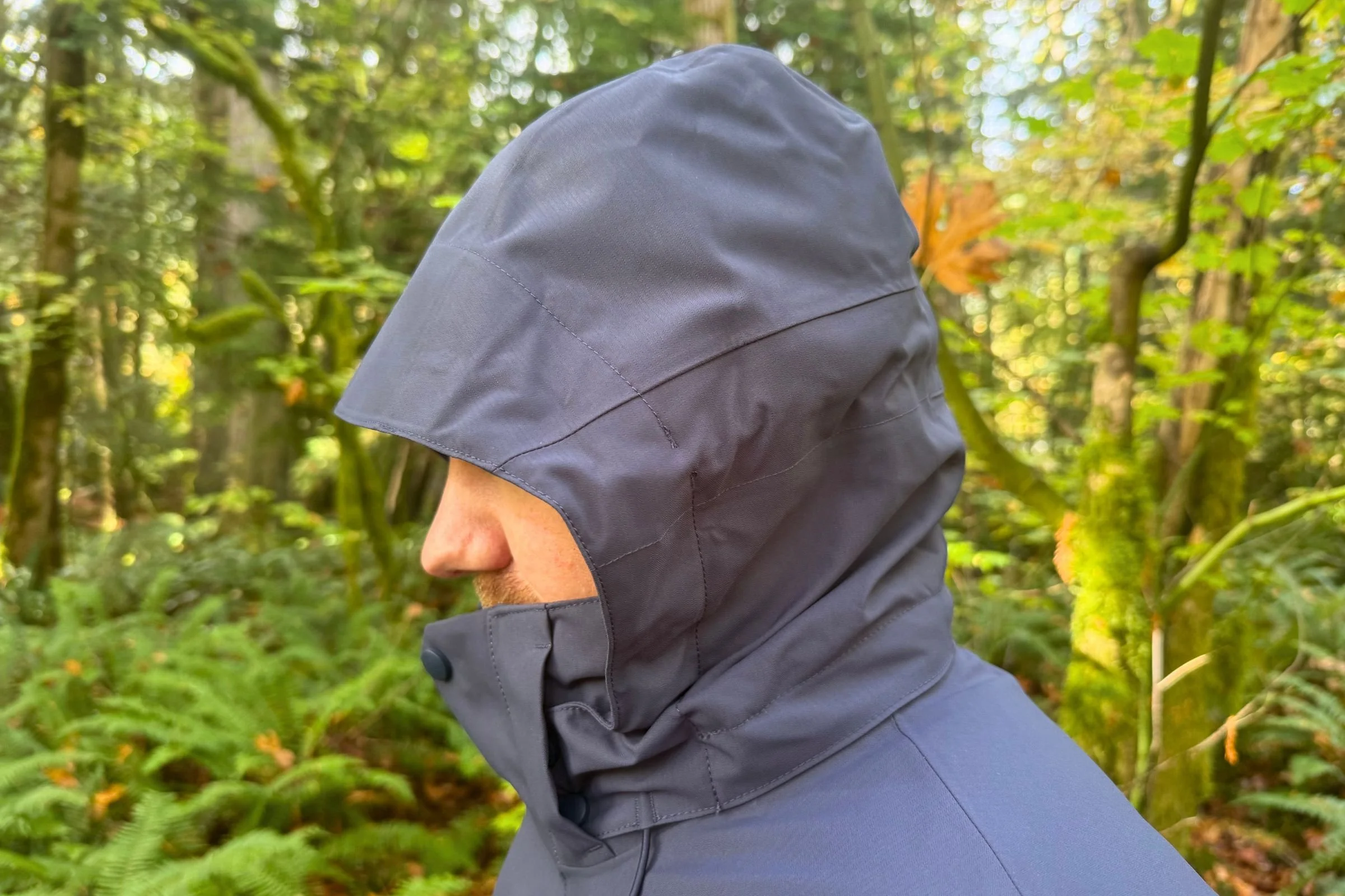 The adjustable hood works well at keeping rain off your face.