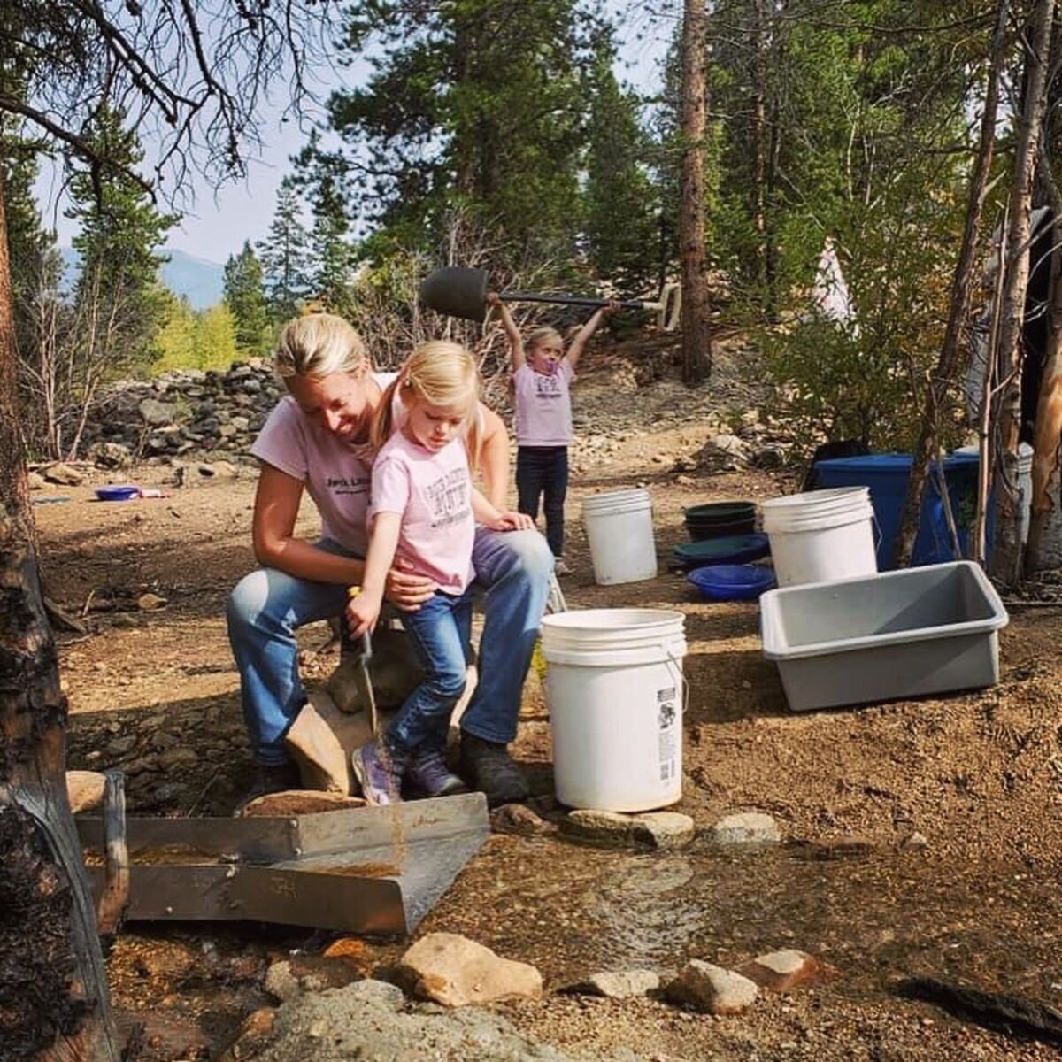 Vic's Gold Panning – Finding Gold in Colorado