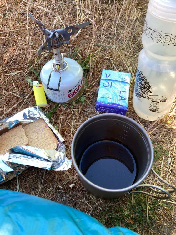 https://images.squarespace-cdn.com/content/v1/5b4544e485ede17941bc95fc/1628548825931-3X5B3L2DGYBG9SJ1F2ET/voila-coffee-instant-review-camping.jpg