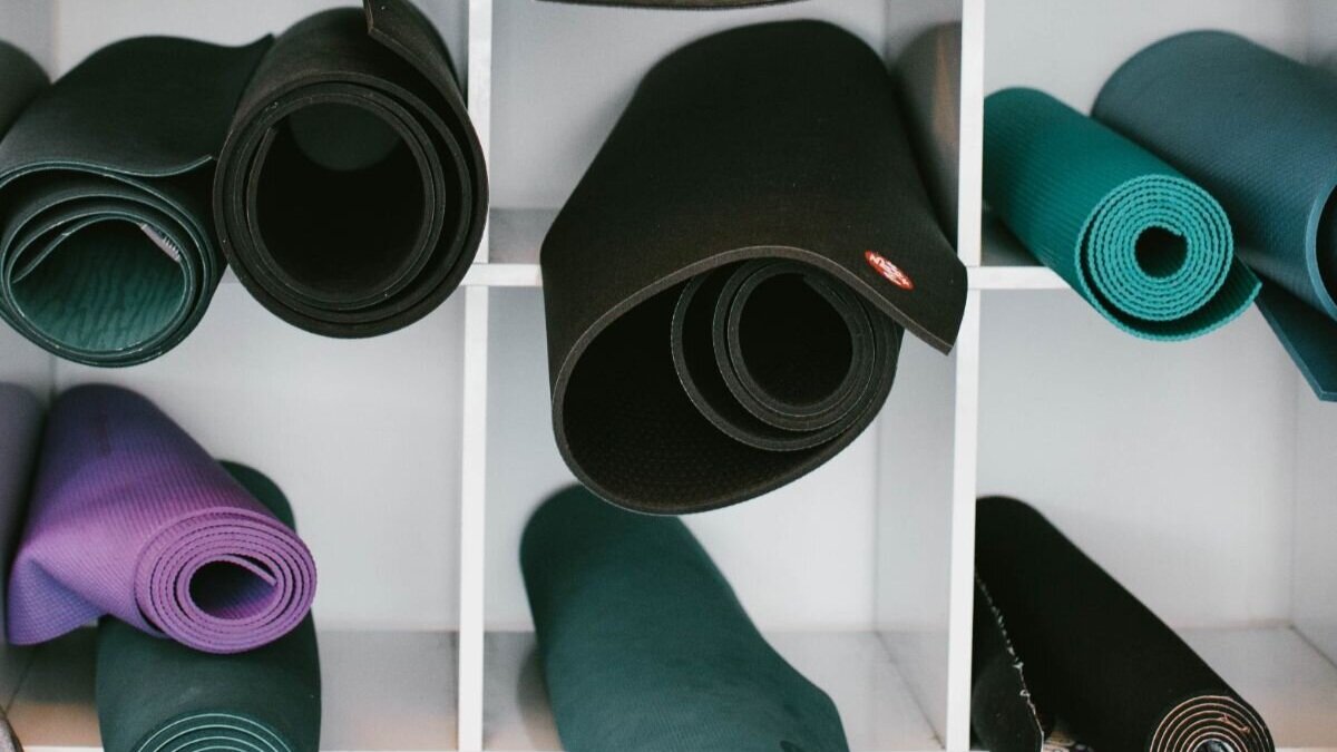 I tried the Liforme yoga mat. Here's what I thought. (Review) - Trusty  Spotter