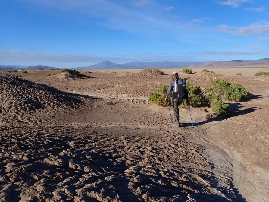 desolate-landscape-on-oregon-desert-trail.jpg