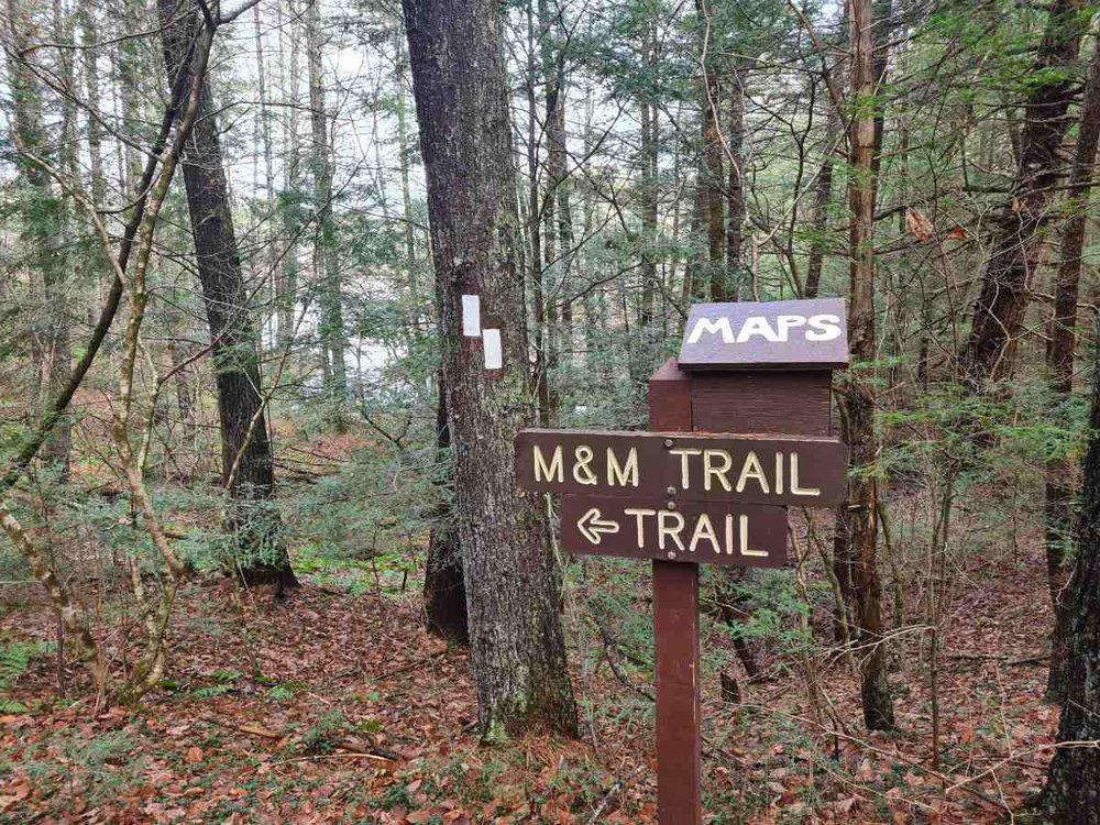 m-m-trail-sign-new-england-trail.jpg