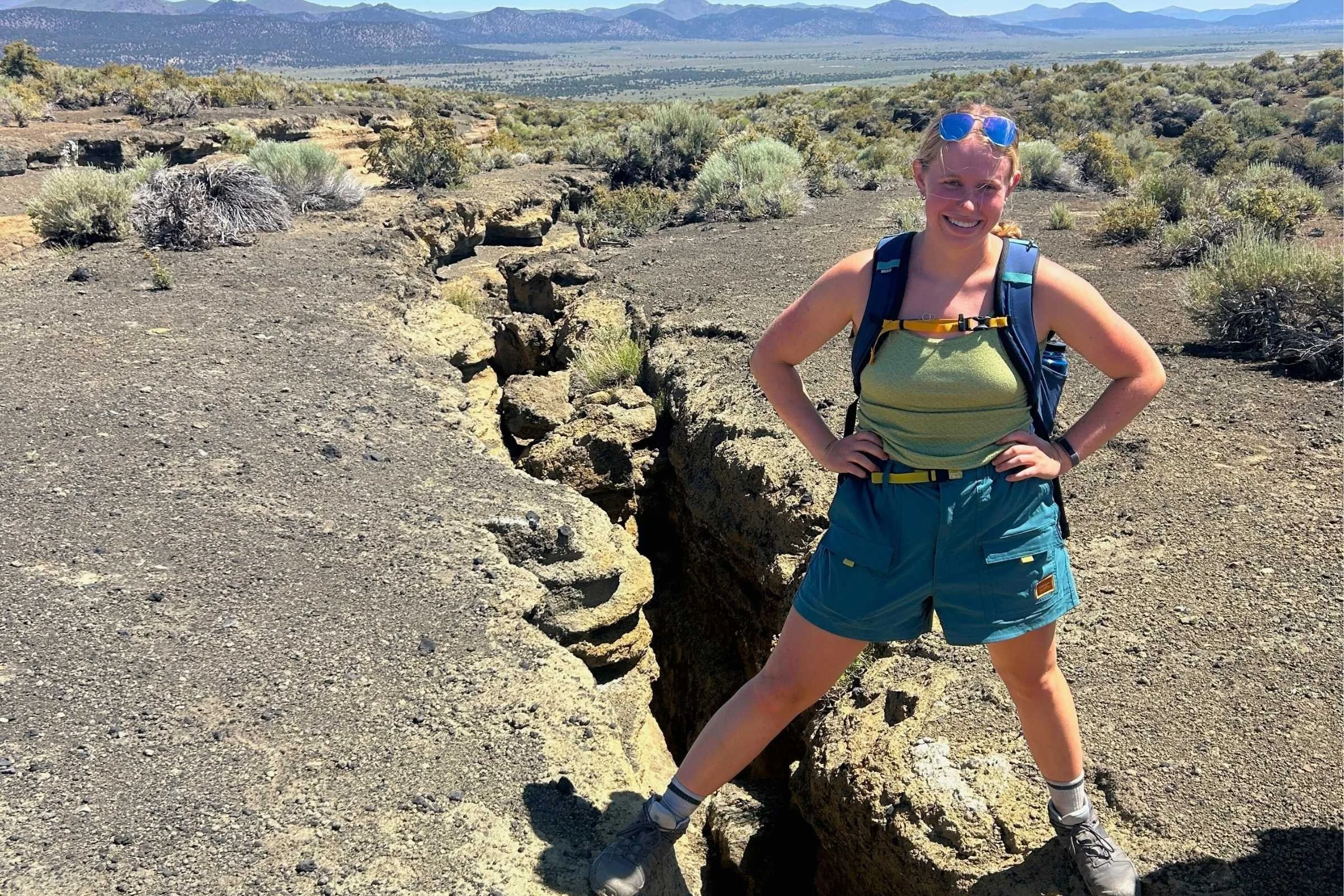 Hiker wearing the REI Ruckpack 40