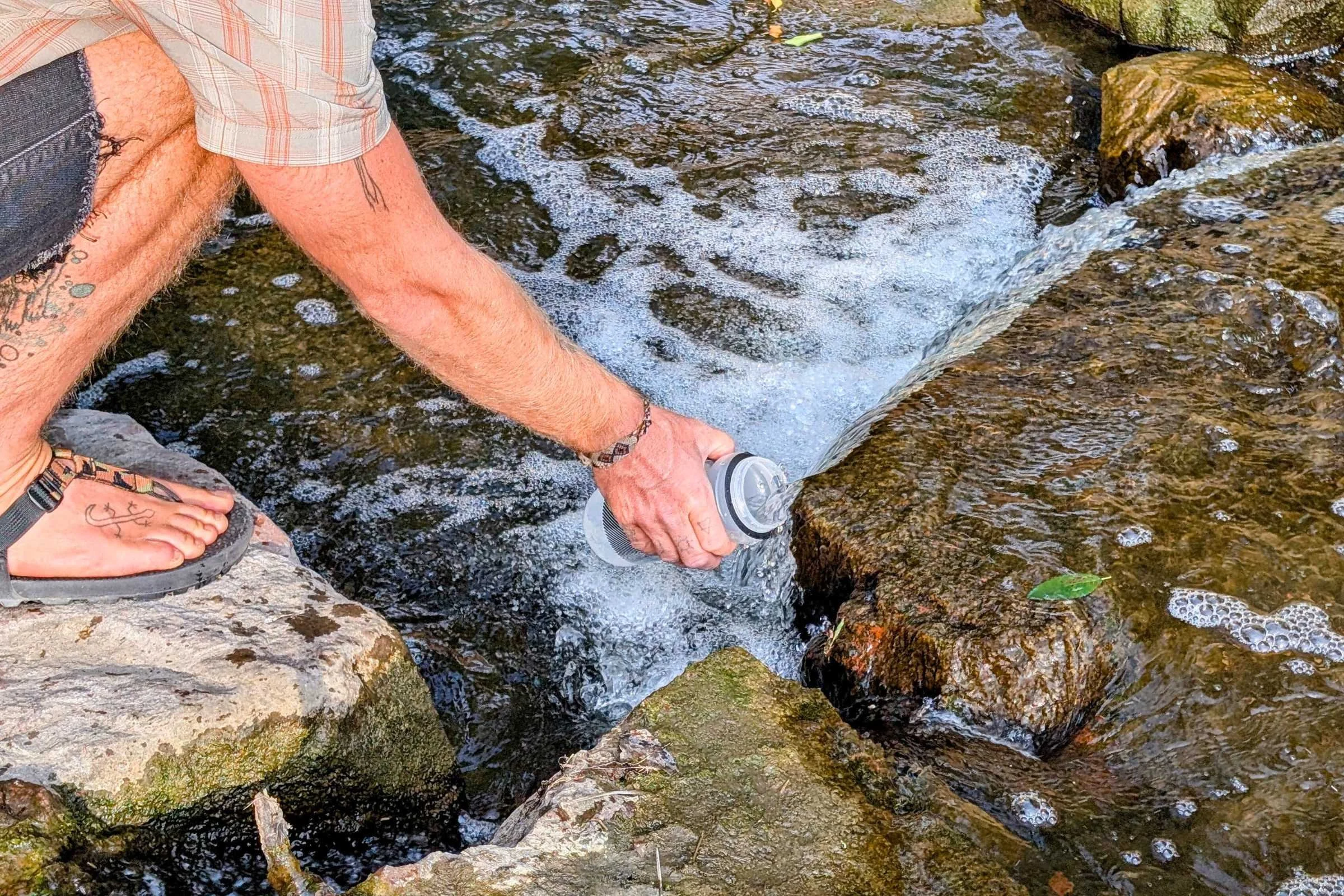Filling the Hydrapak Breakaway+ from a stream