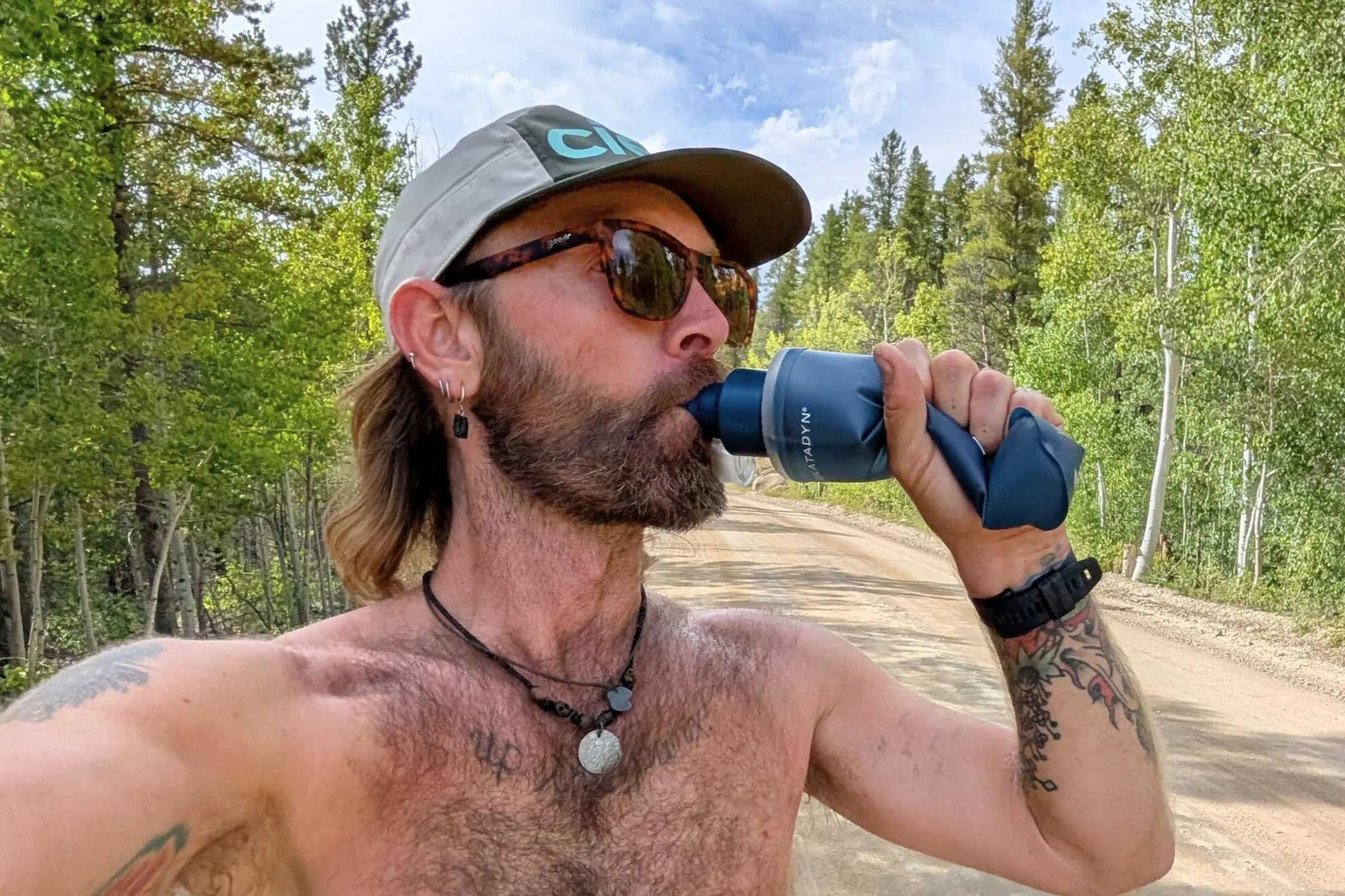Runner drinking out of the Katadyn BeFree AC 0.5L