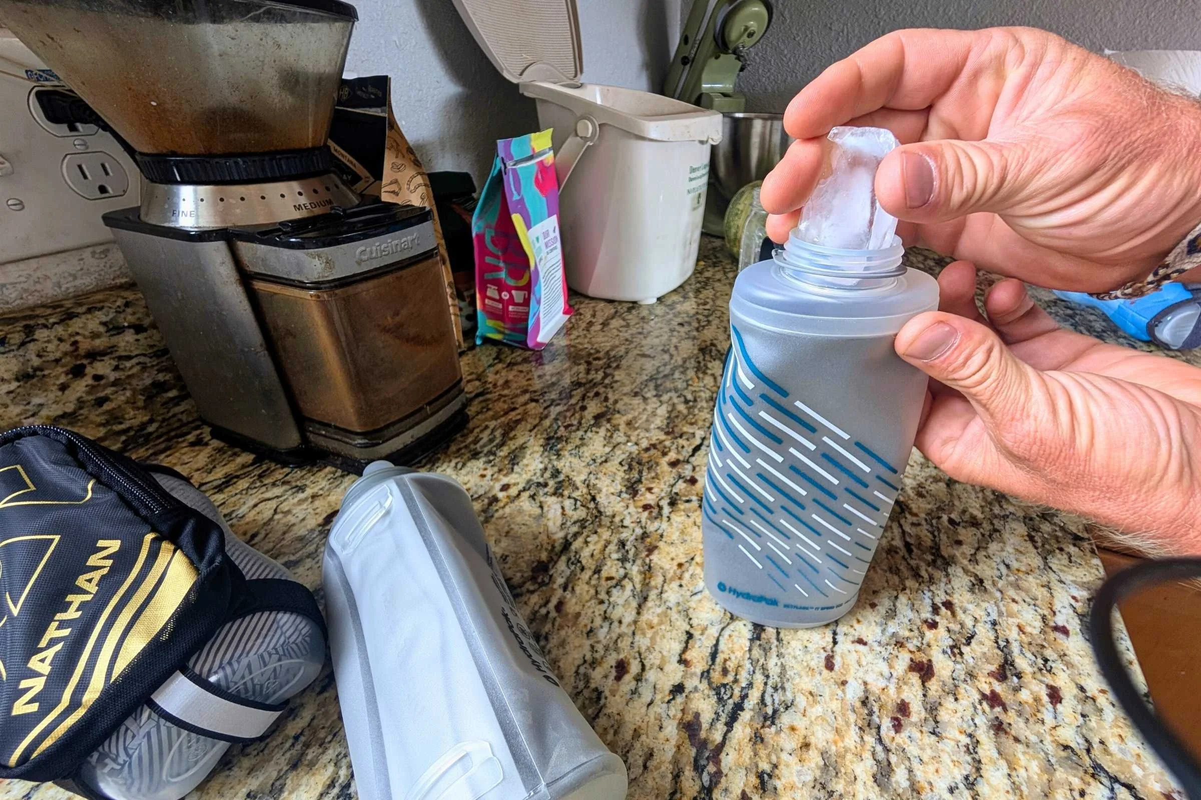   Adding ice to the HydraPak Skyflask IT 500 ml  