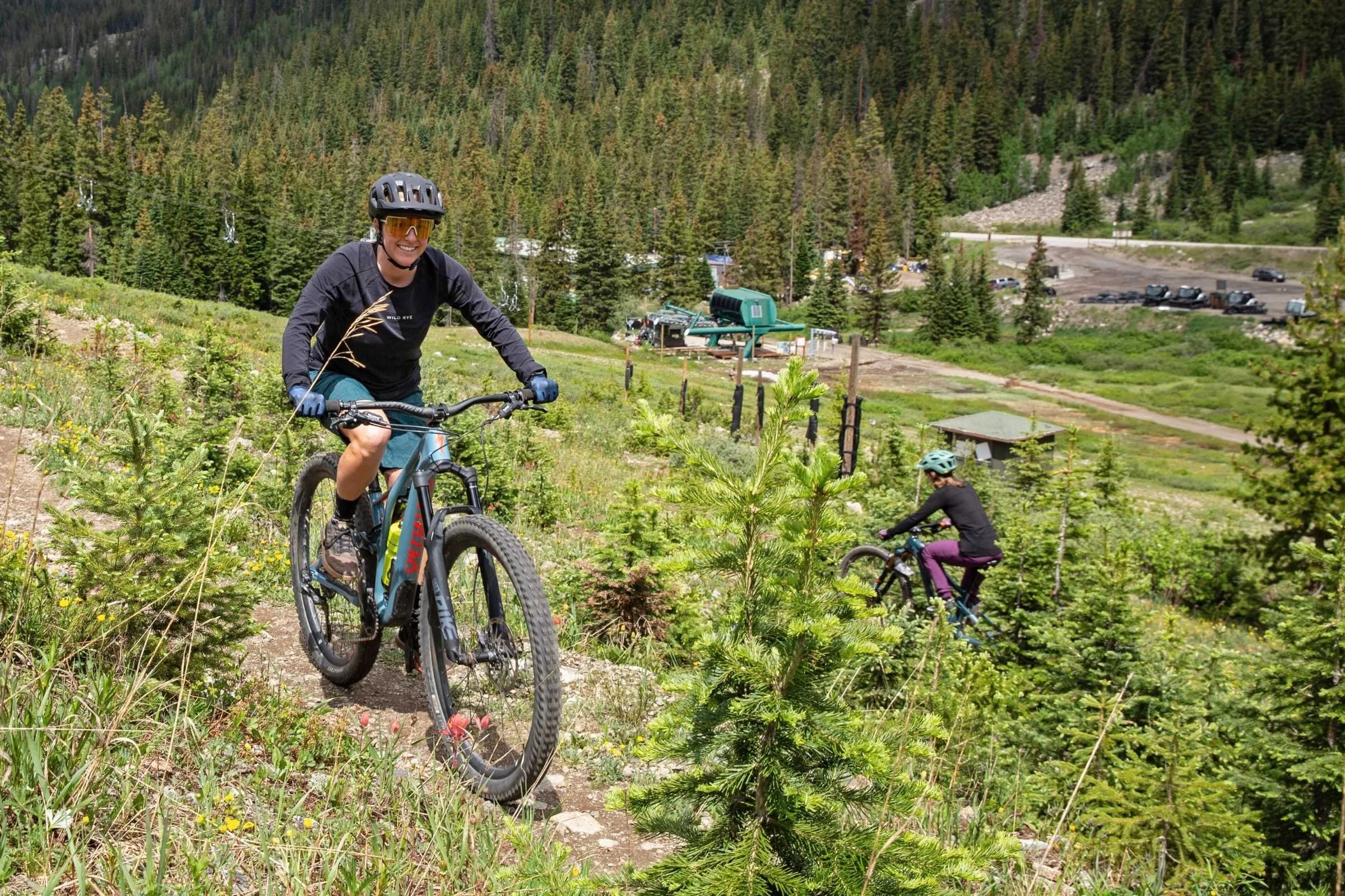 While the Holly jersey isn’t the most breathable in our test, it does have a higher UPF rating and the author loved riding in it on sunny days in the high country. Photo by Tom Callaghan.