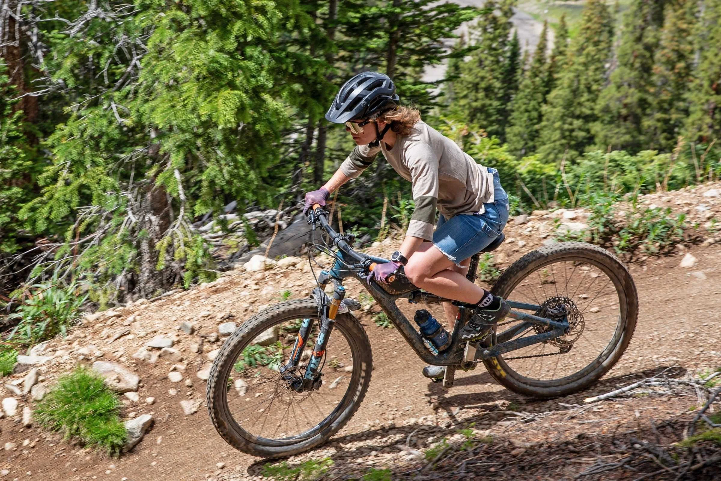 Both of our women’s testers liked the soft fabric of the Patagonia Merino Blend jersey. Photo by Tom Callaghan.