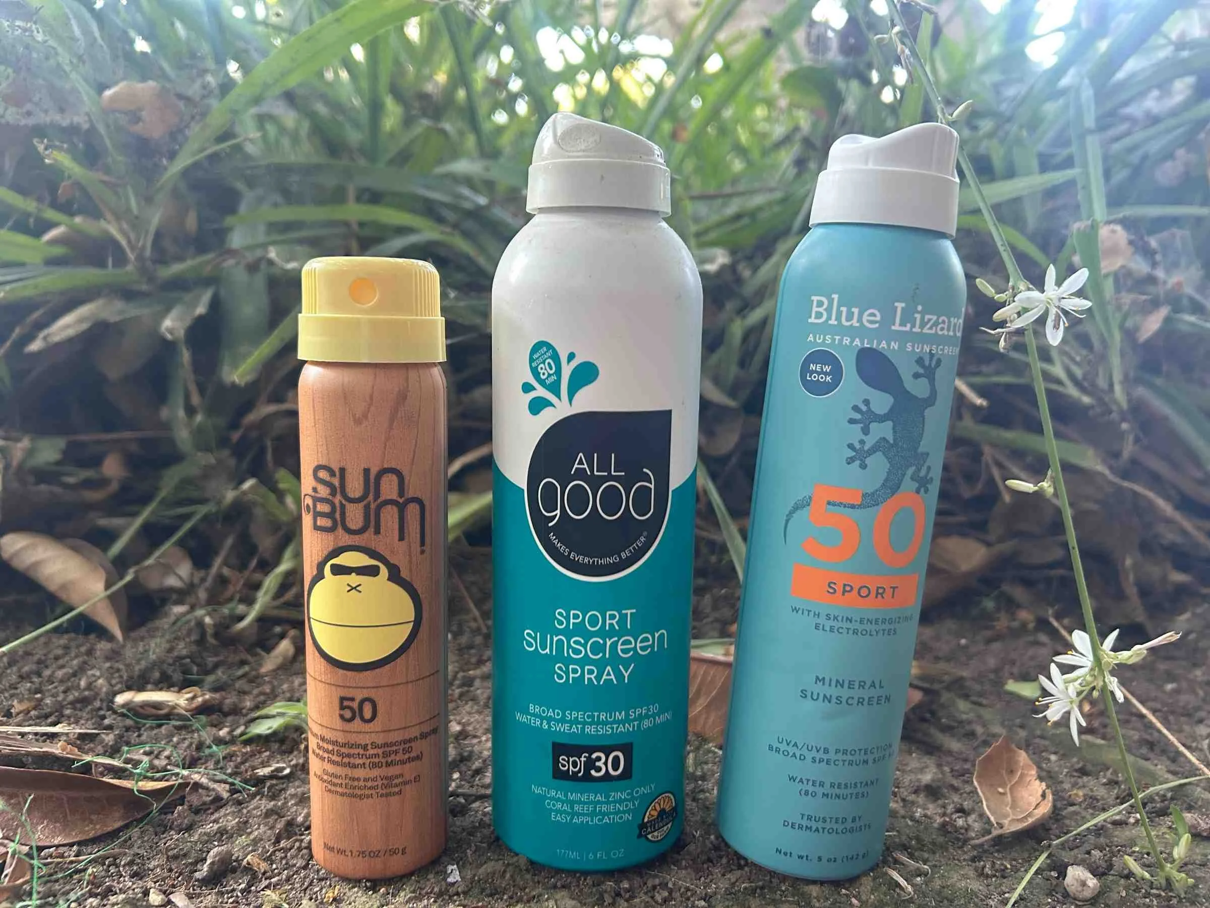  Comparing the size of the Sun Bum Mini sunscreen spray at 1.75 oz with other sunscreen bottles that are 5 oz 