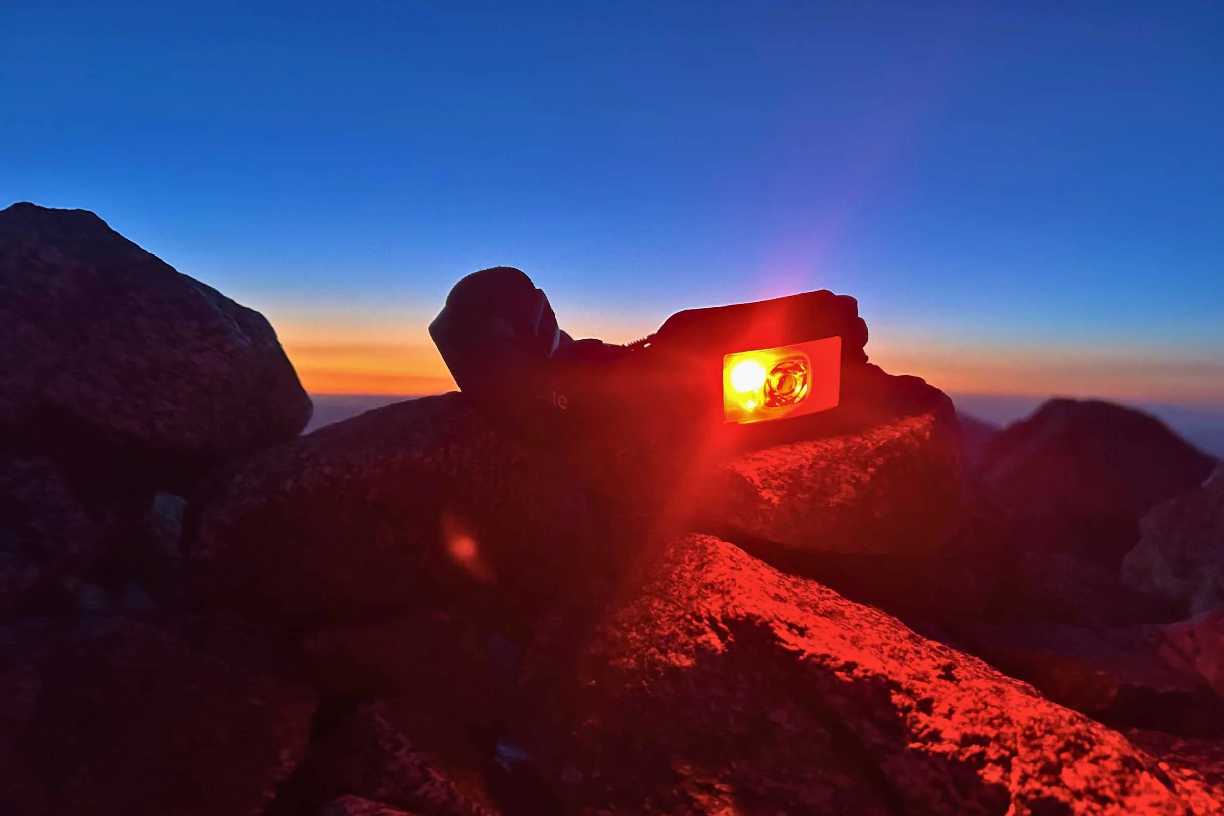 Example of the brightness of the red light on the BioLite 800 Pro at night