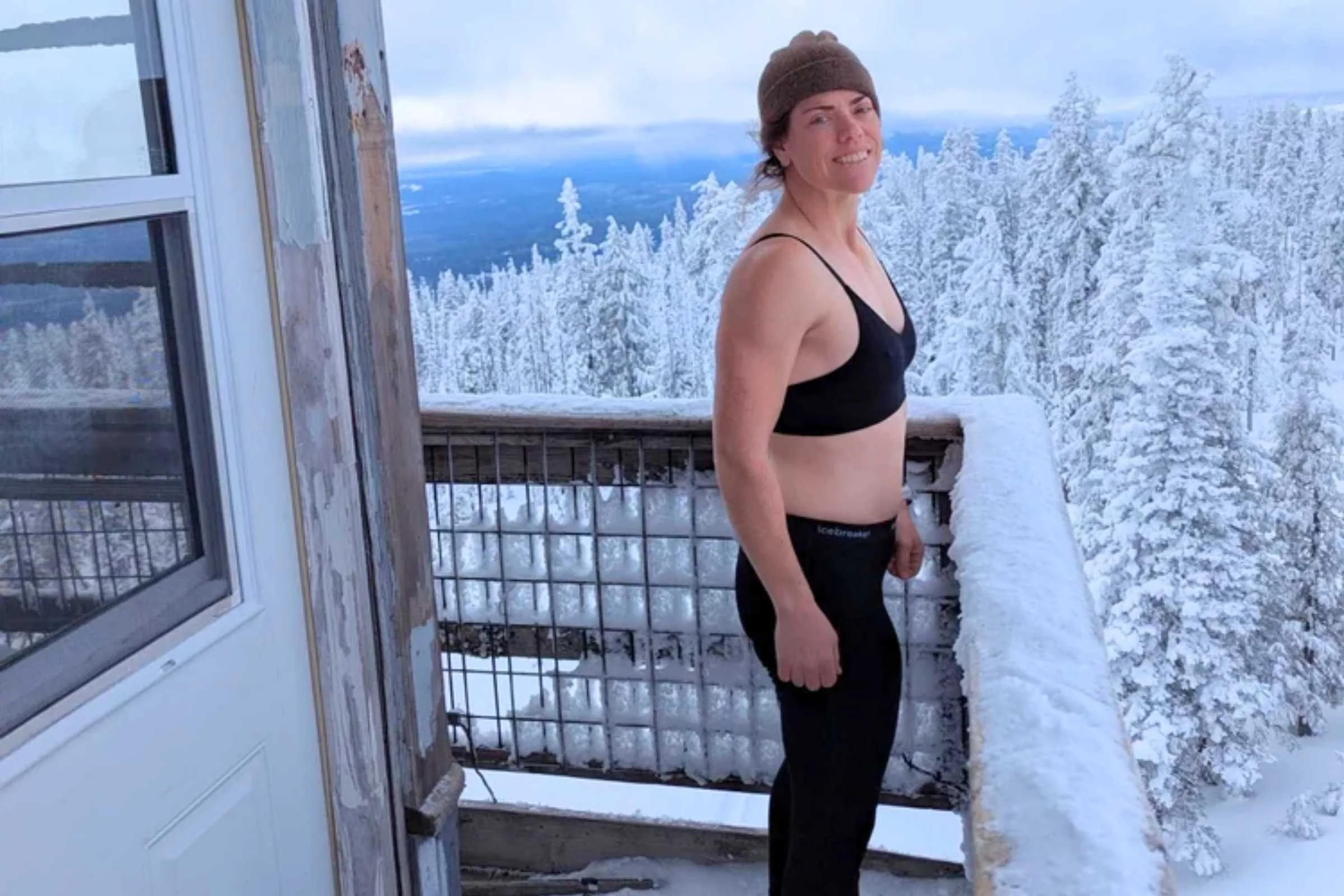   The author at a fire tower in Oregon wearing the Icebreaker Merino 260 Tech Thermal leggings.   