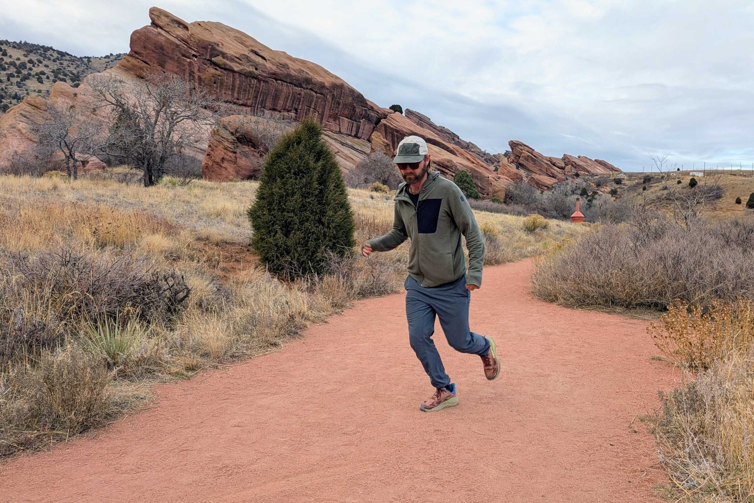   The Challenger is at home on smoother trails and city to trail runs.  