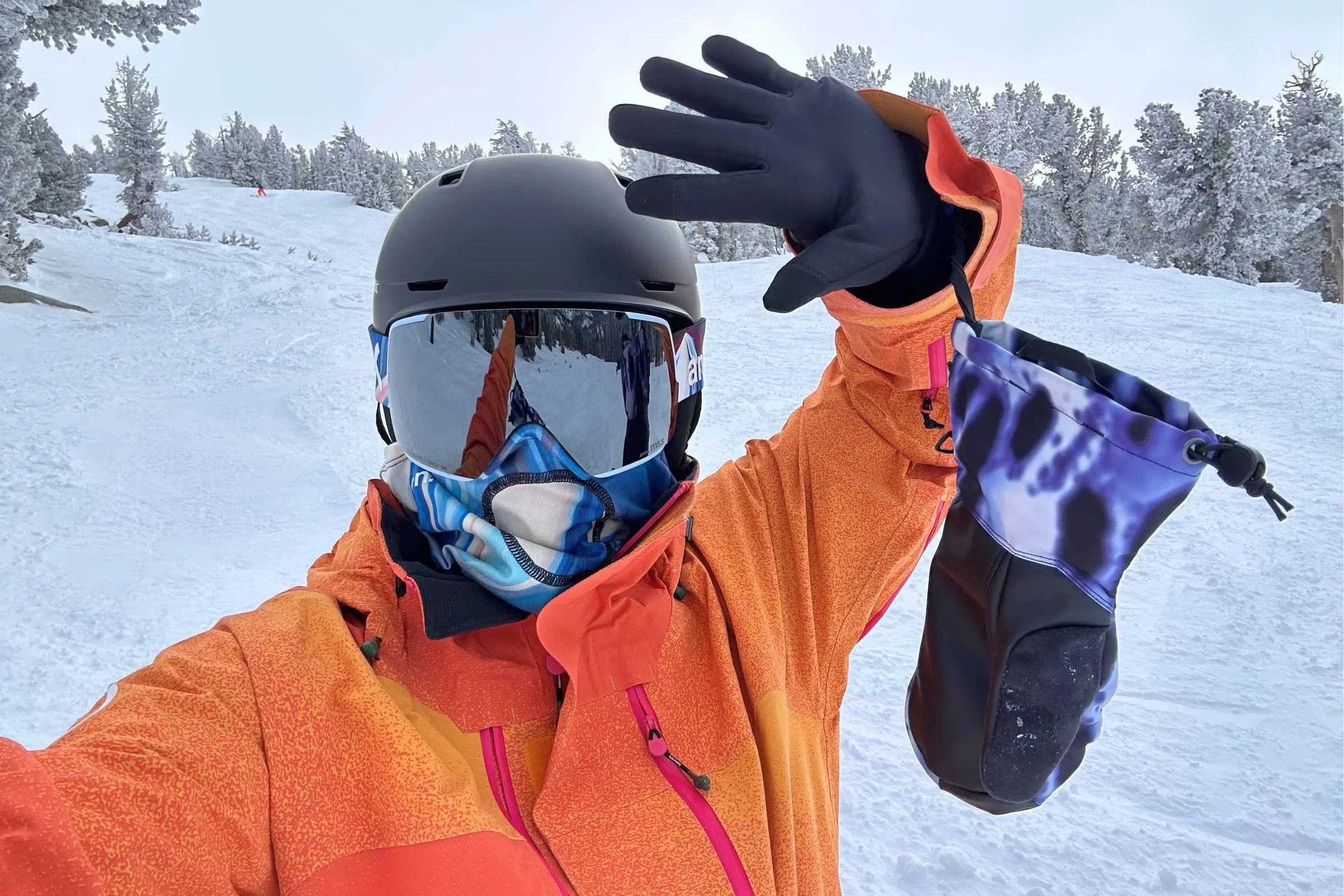   We love a great leash like this one on the Burton 3-in-1 Mitts.   Photo courtesy Sara Kruglinski.  