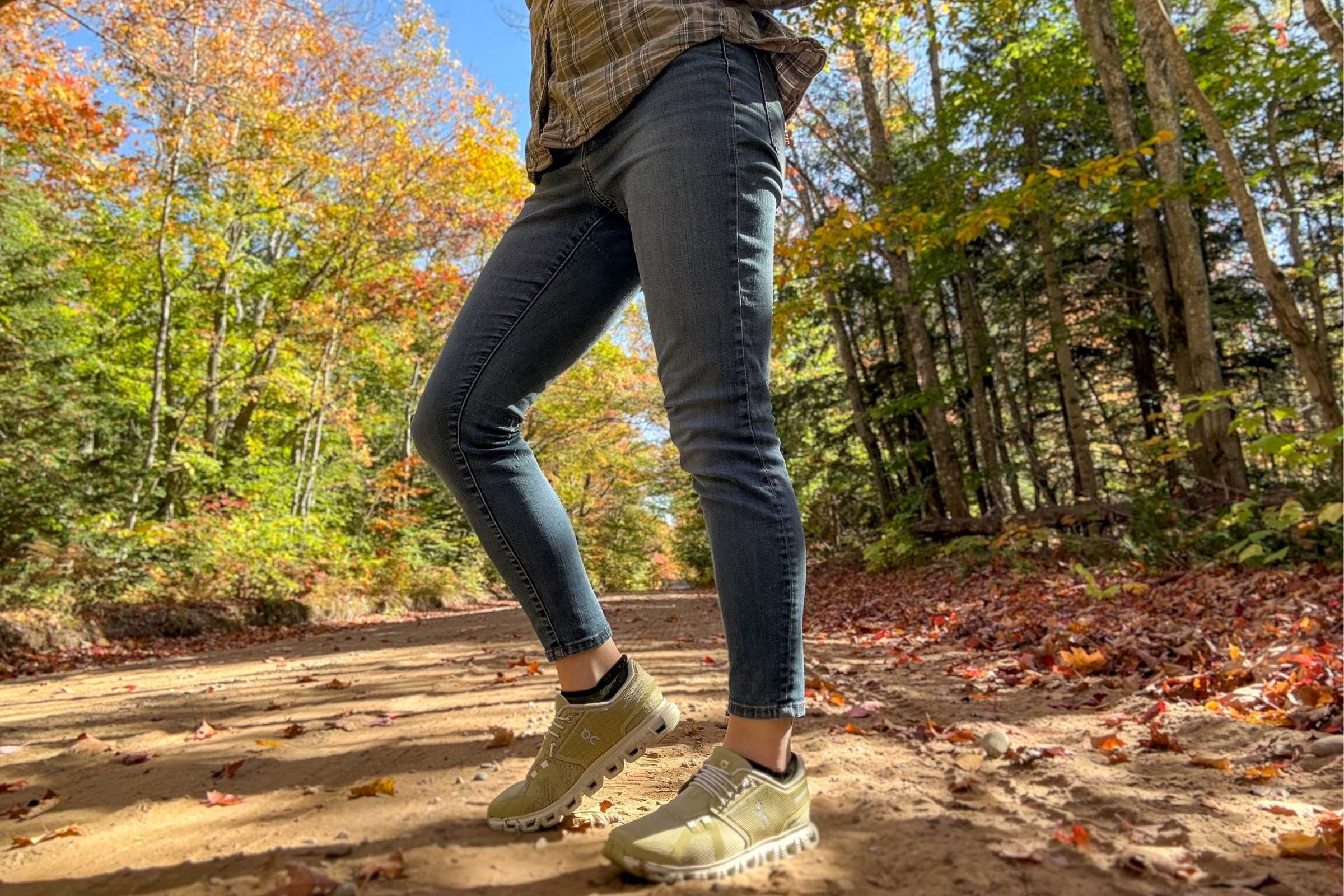   The On Cloud 6 walking shoes are a lifestyle walking shoe that slips on easily, fits comfortably, and is breathable for all-day wear.  