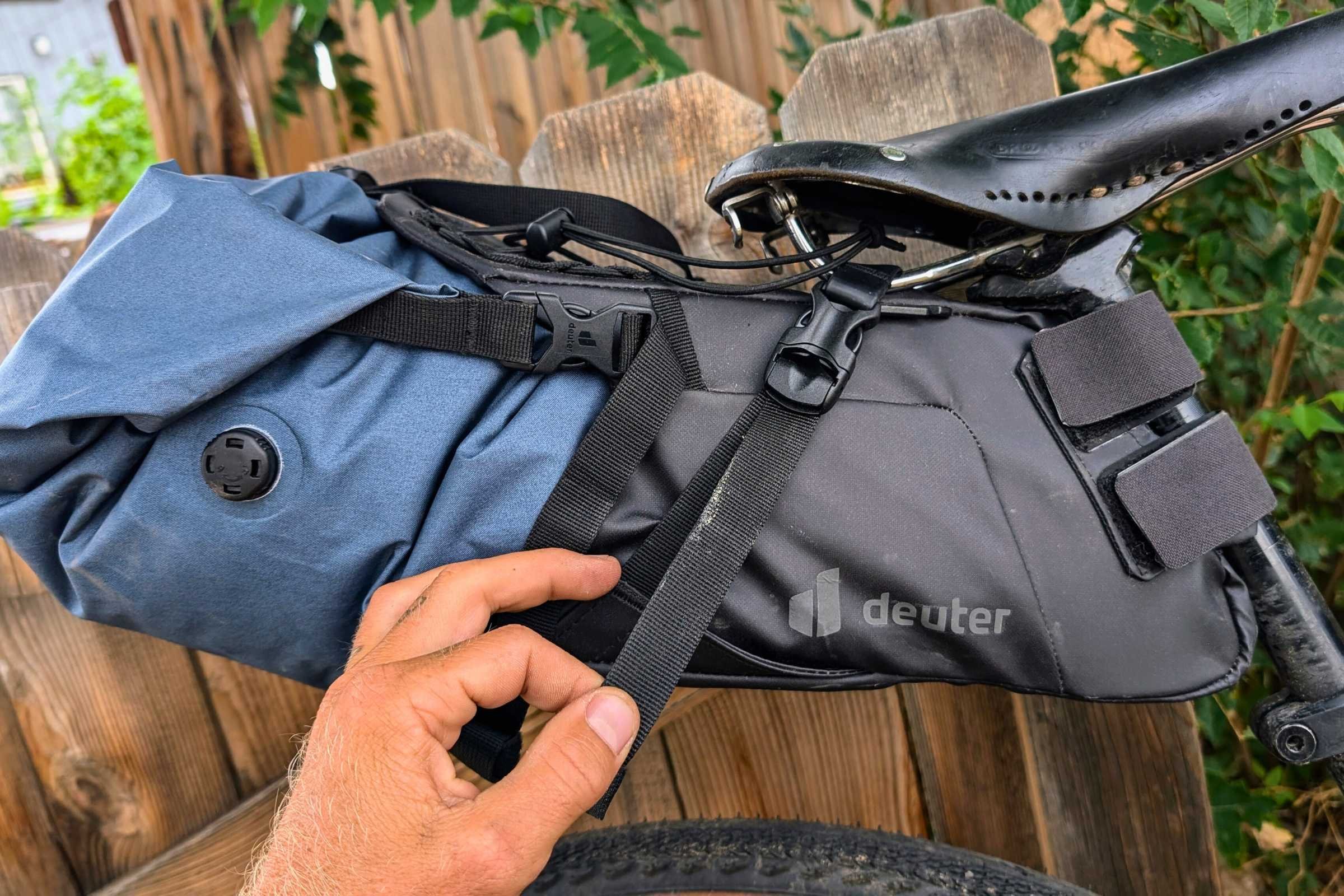   The harness is made of heavy-duty PFAs-free 600D polyester TPU  