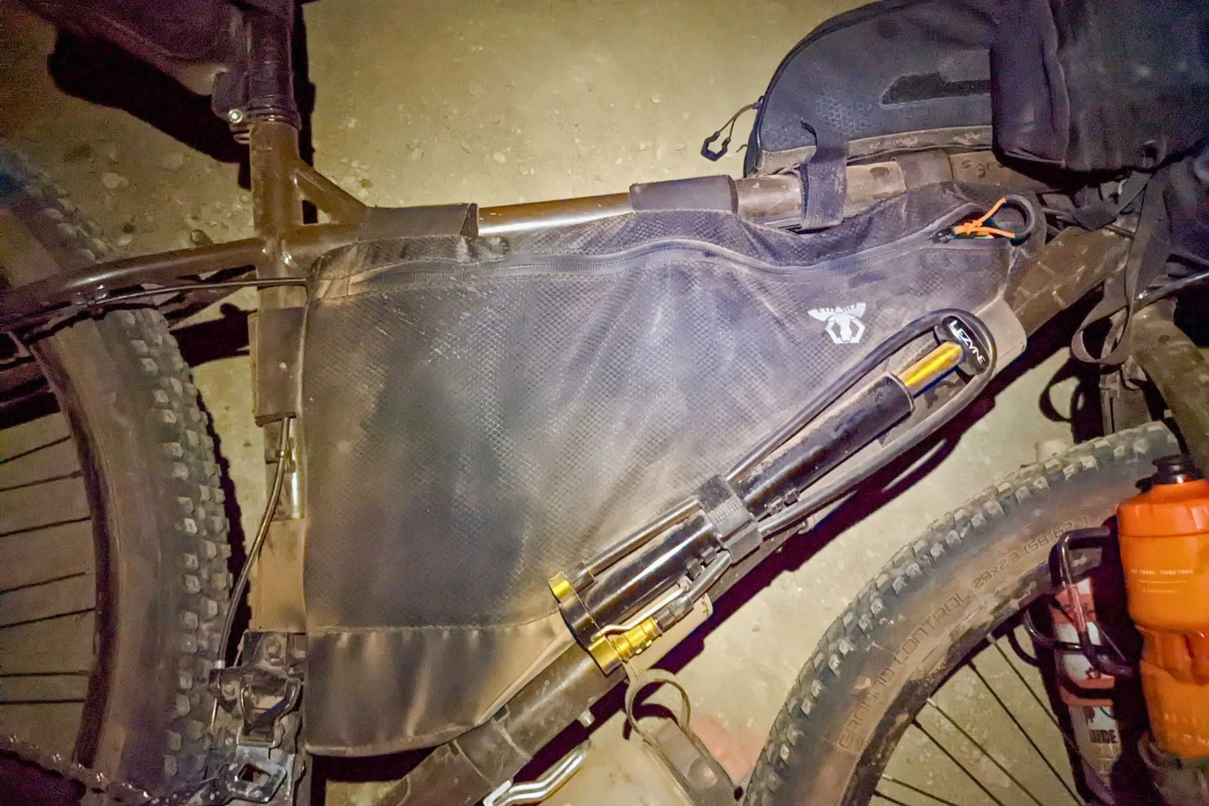   Close-up of the zipper on the right side of the Trail Mountain bike frame bag.  
