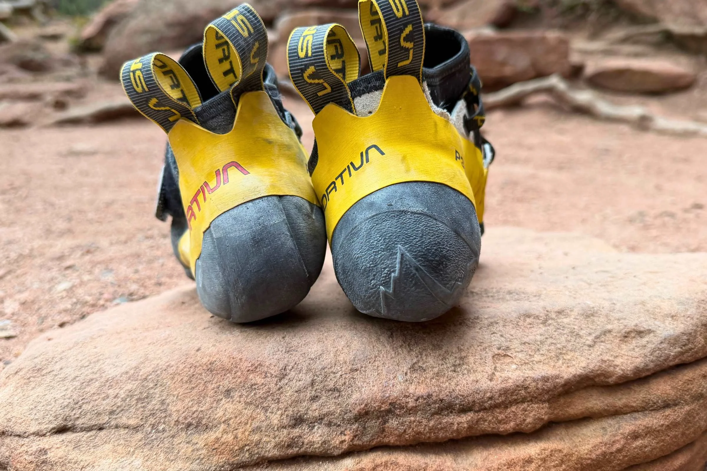   The heel cups of the Comps are narrower than the original Solutions.  