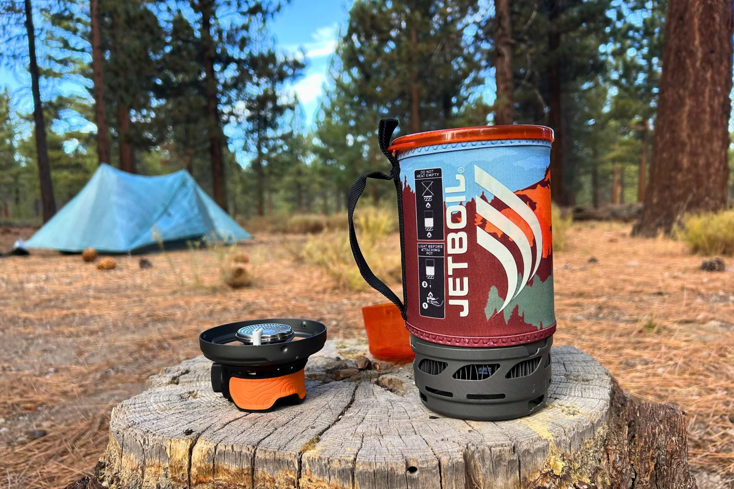   The new Jetboil Flash is by far the easiest backpacking stove to use. The new knob to turn it on is as easy as a stove at home. It has plenty of insulation to prevent burns. And it locks and unlocks smoothly.   