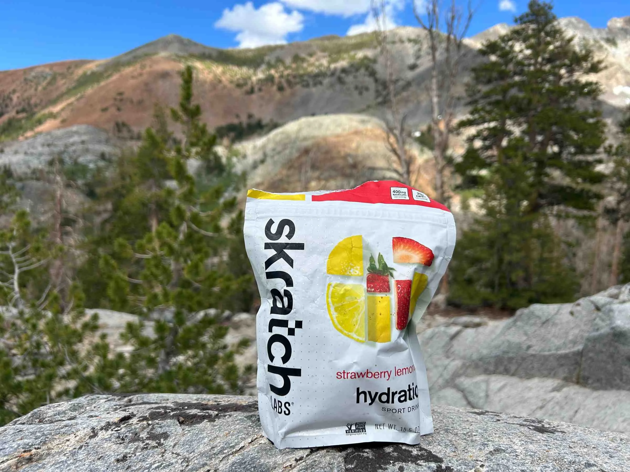   Skratch labs hydration sports drink mix has no colors or dyes and no artificial sweeteners.  