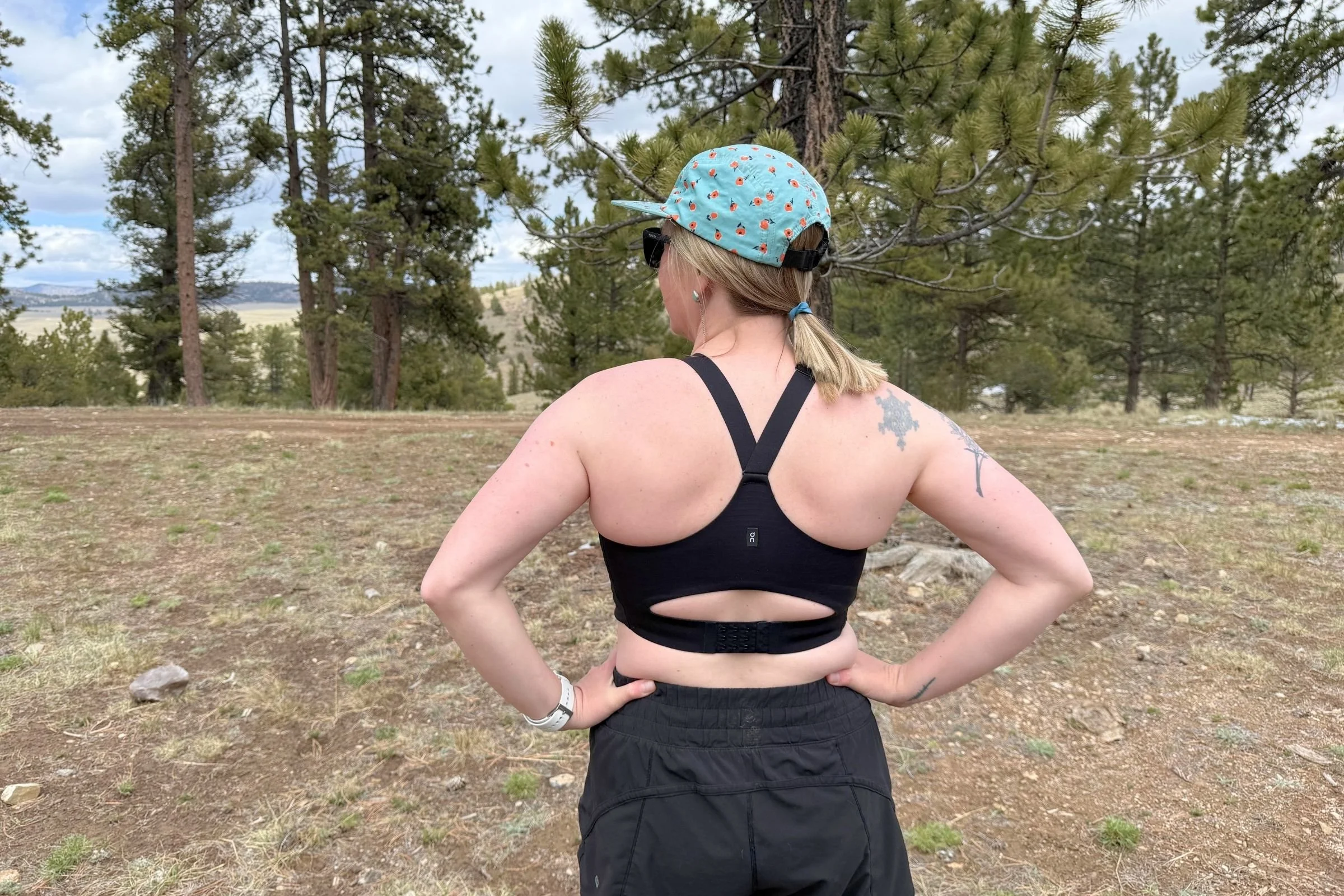   The On Endurance has an adjustable shoulder strap and a clasped back, so you can dial in the fit and support.  