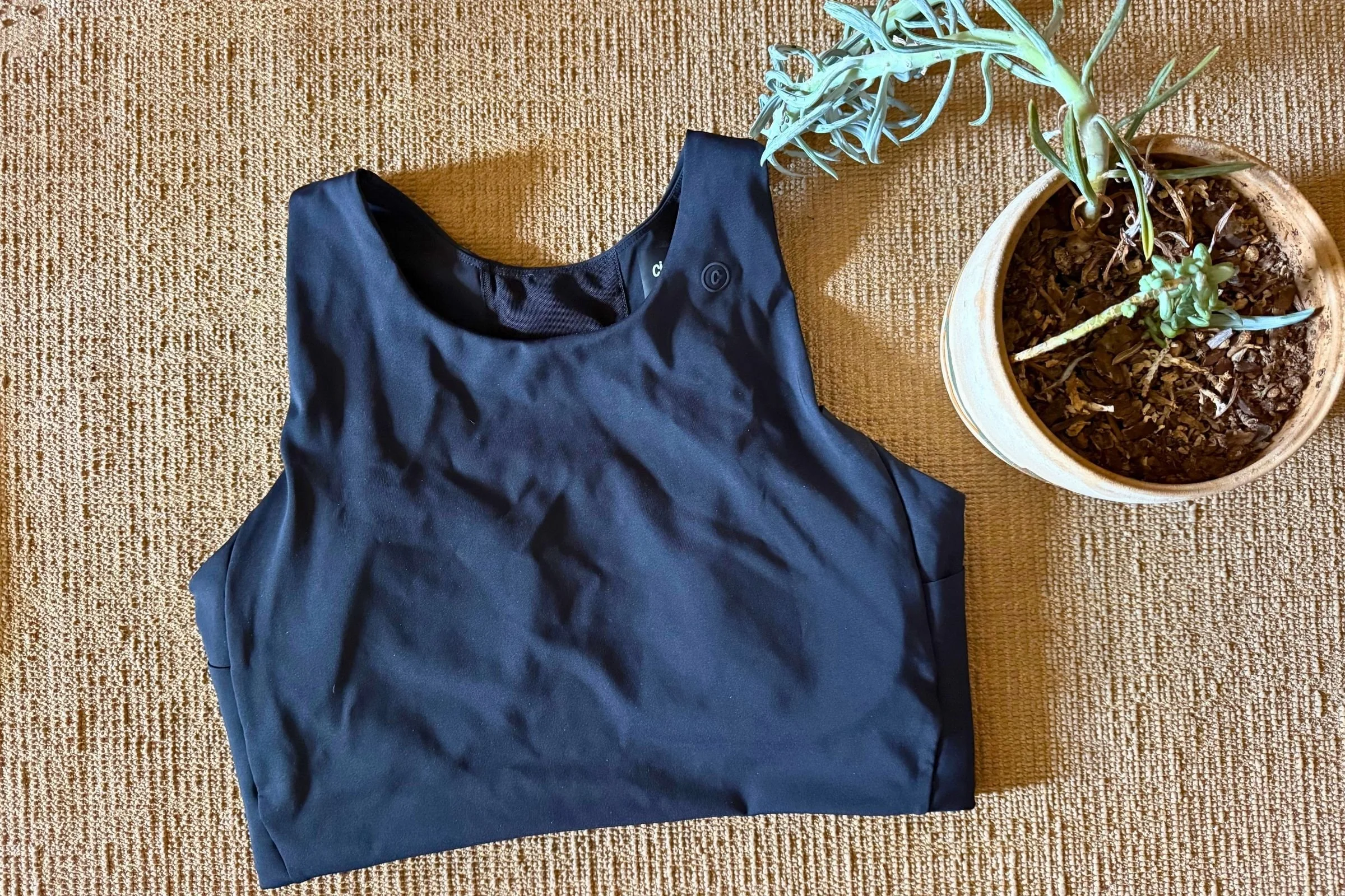   The Ciele FSTBra is a crop tank style bra that’s a great standalone top for workouts.  