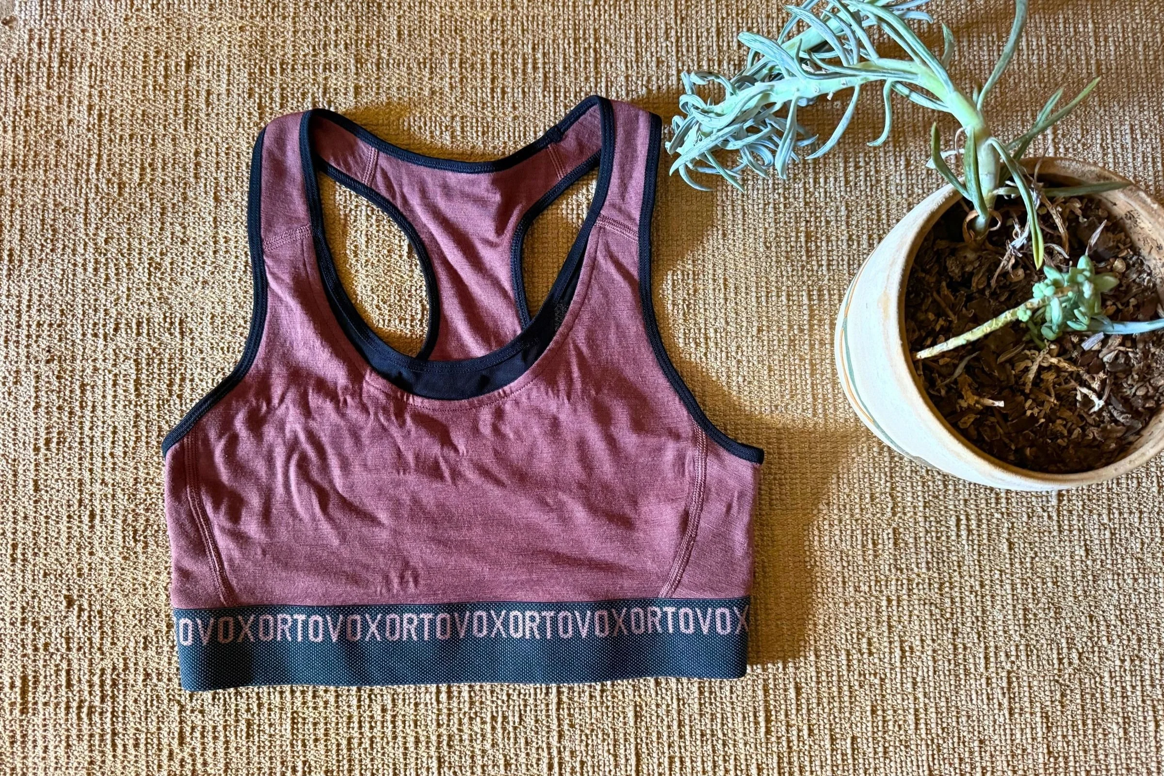  The Ortovox Rock’N’Wool Sport Top is the only bra in our test where the main body is made of 100% merino wool.  