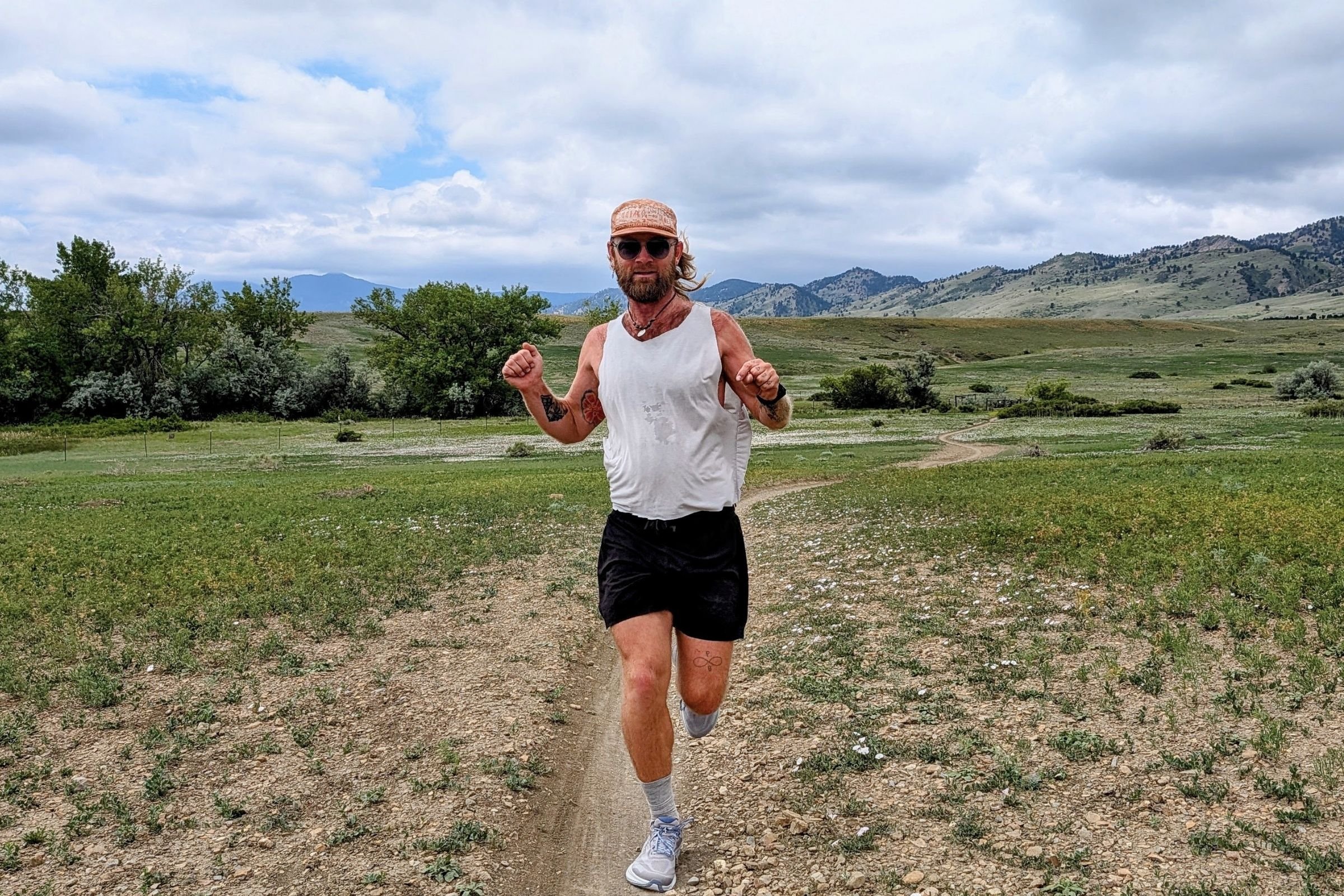   The Terignota Sendero shorts are all-around great shorts with a 360-degree waistband pocket  