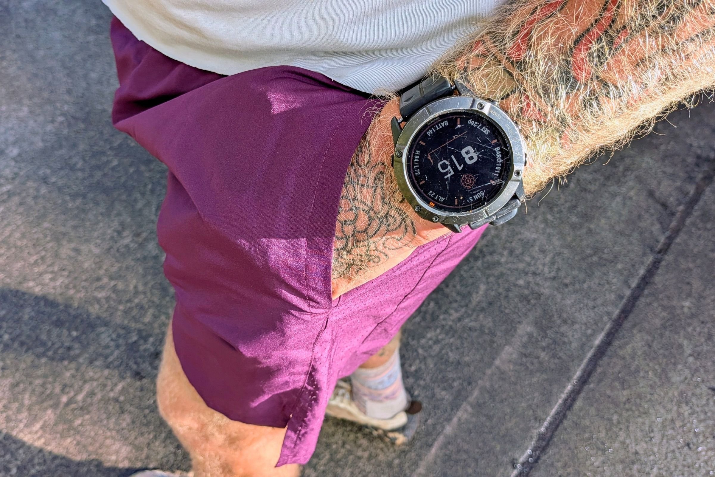   The Brooks Dash shorts have side hand pockets and a pocket in the compression liner  