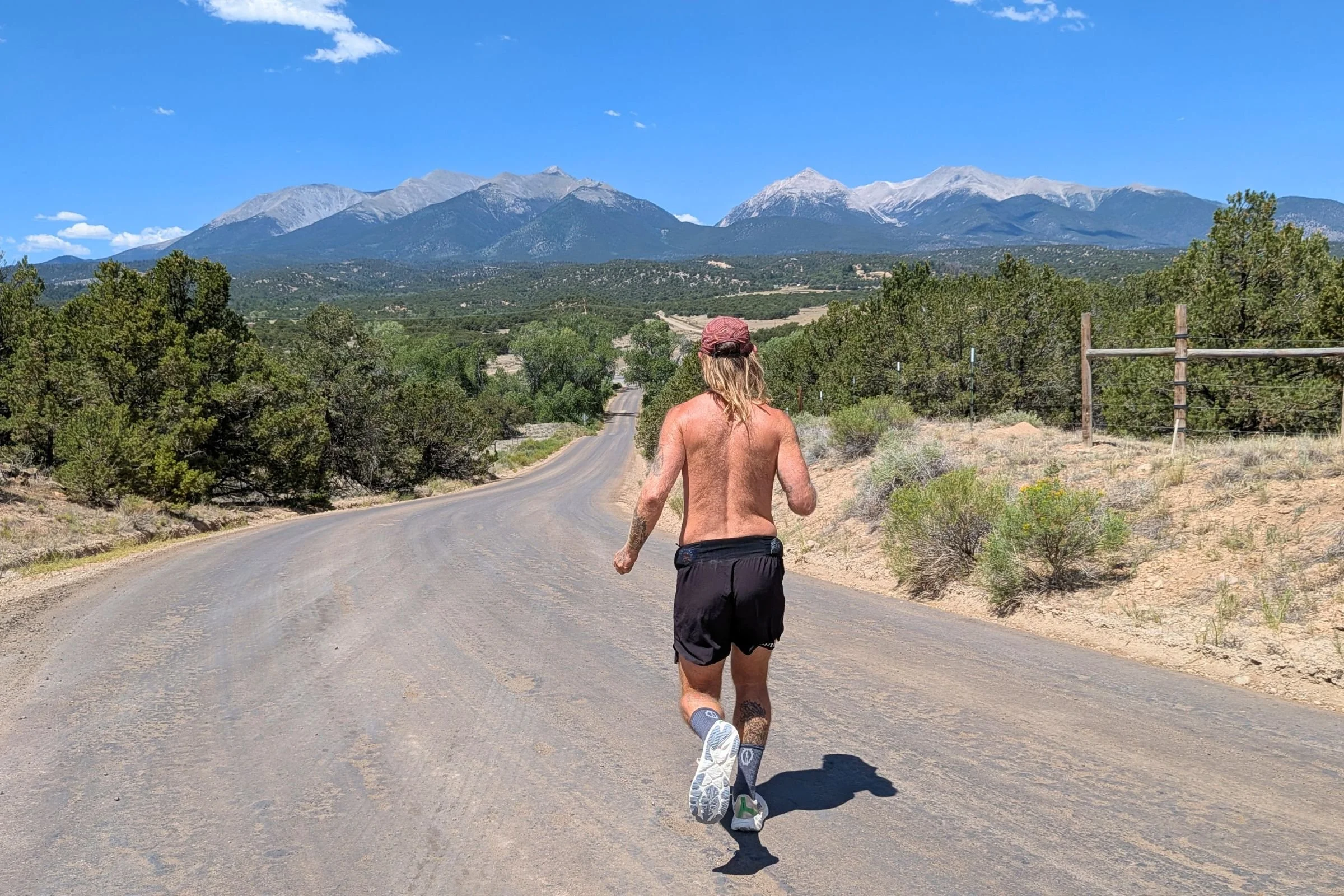   Testing the HOKA Arahi 8 on a gravel road run  