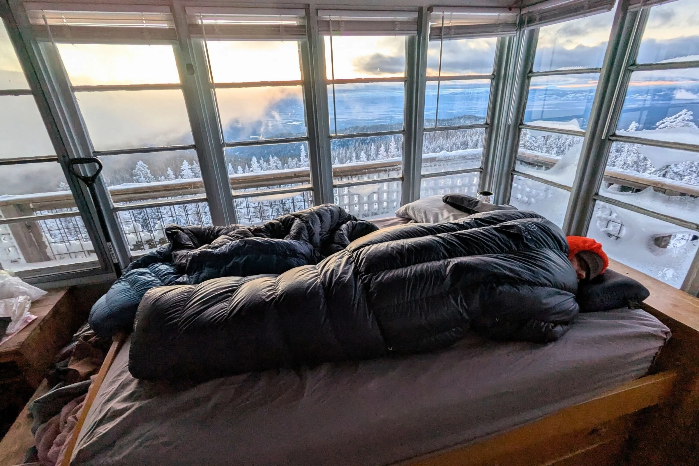   The ZenBivy Ultralight Bed uses a two-piece quilt and sheet system to keep the quilt in place and prevent drafts.  